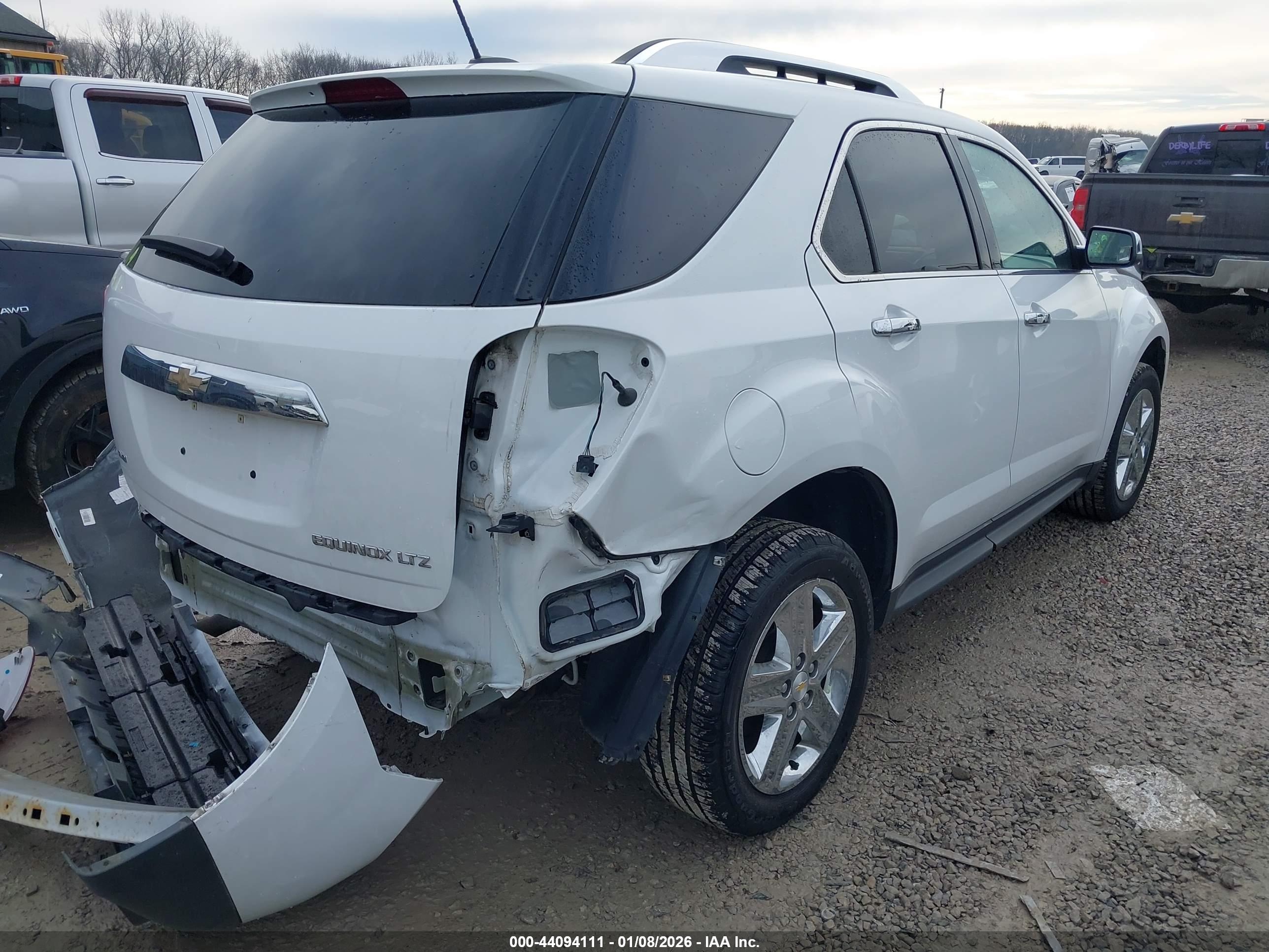 CHEVROLET EQUINOX image 4
