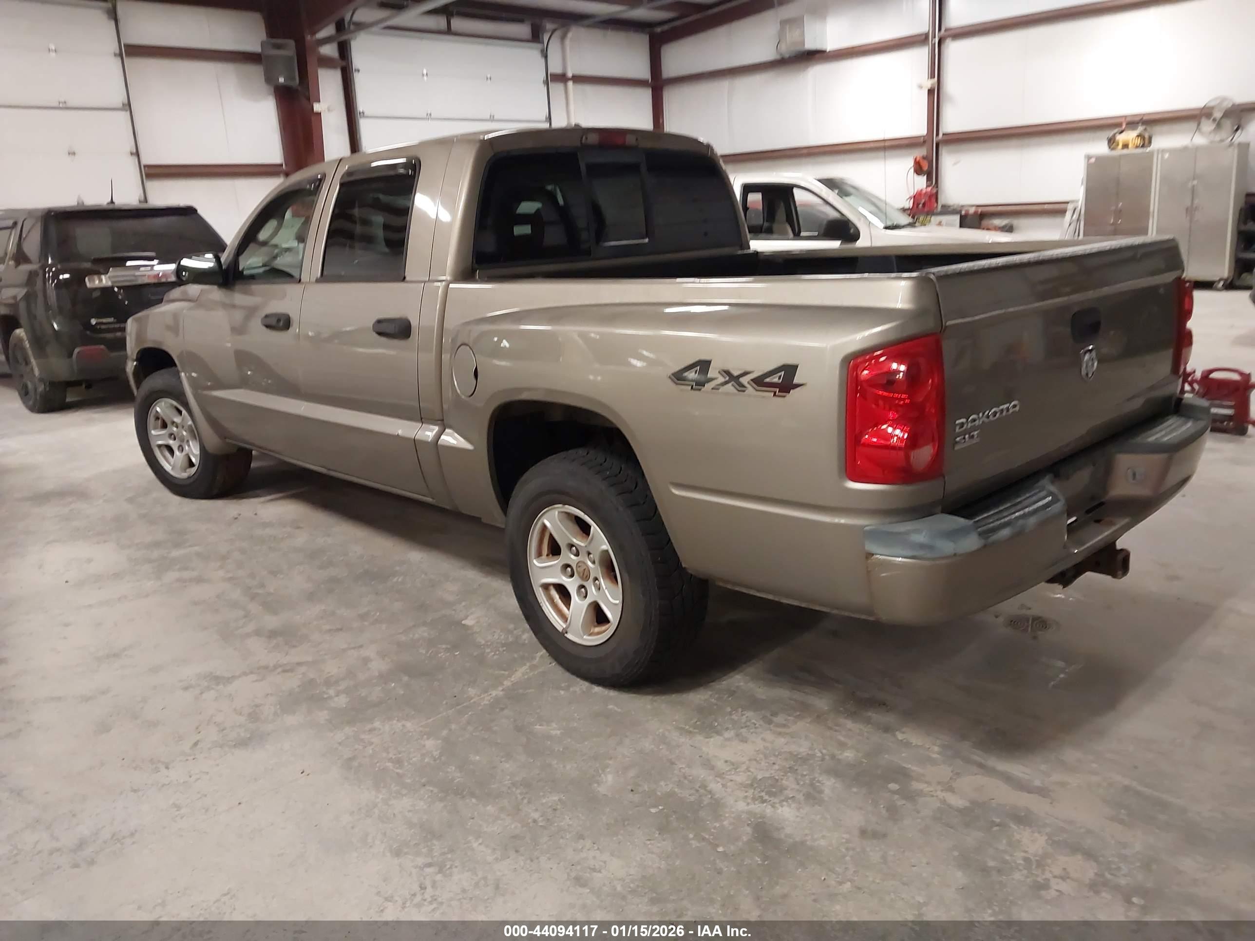 DODGE DAKOTA image 3