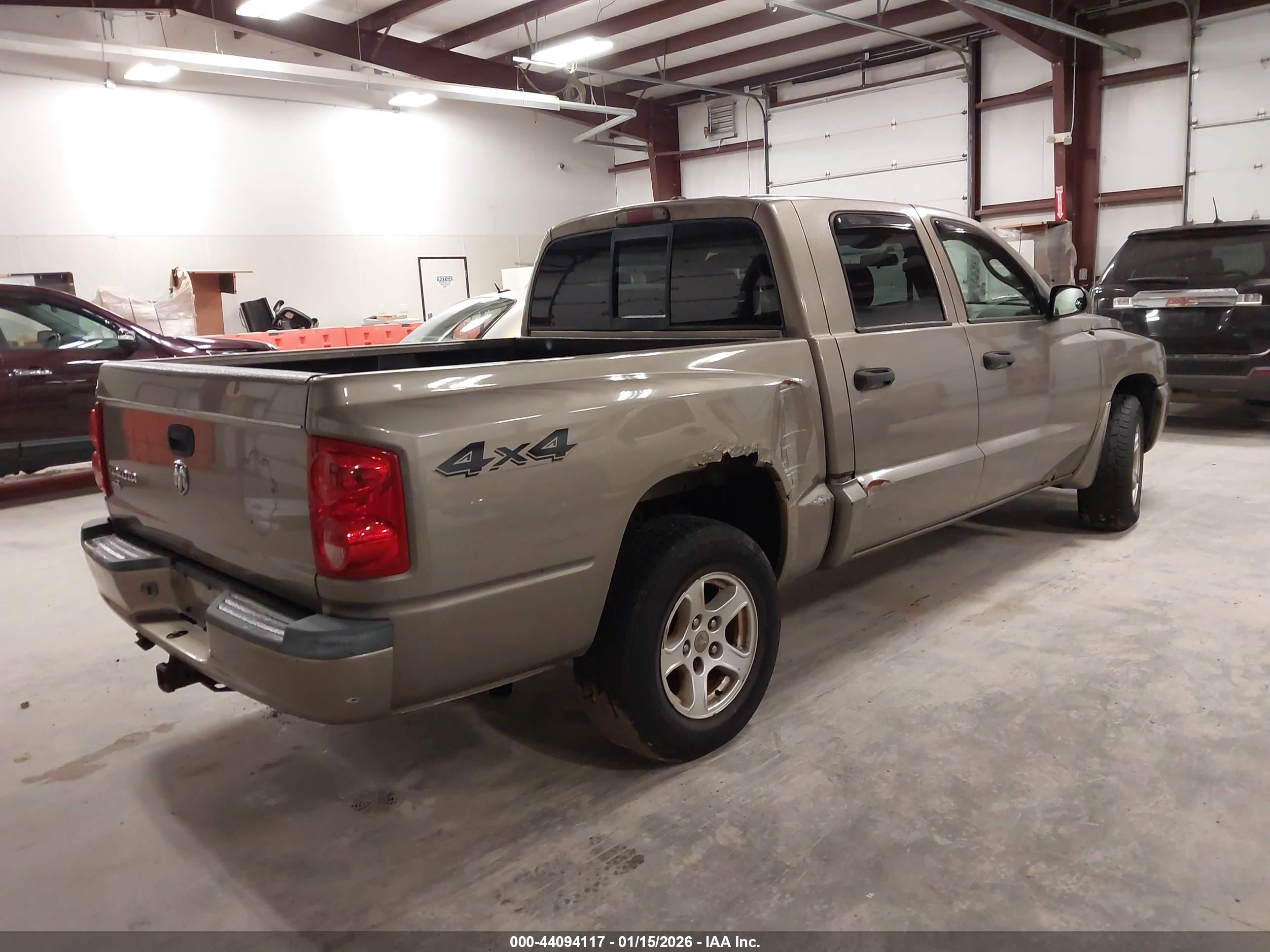 DODGE DAKOTA image 4