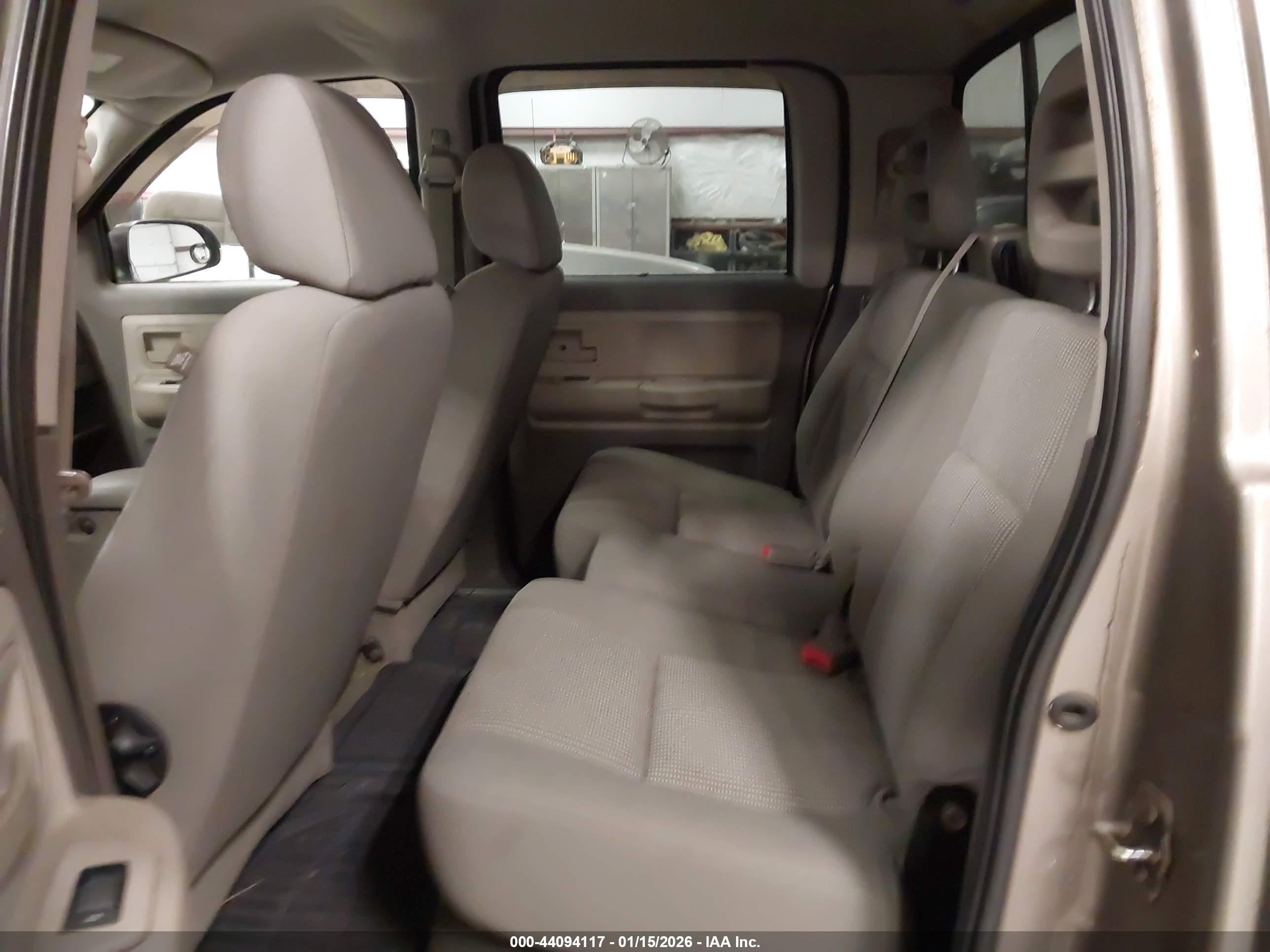DODGE DAKOTA image 8