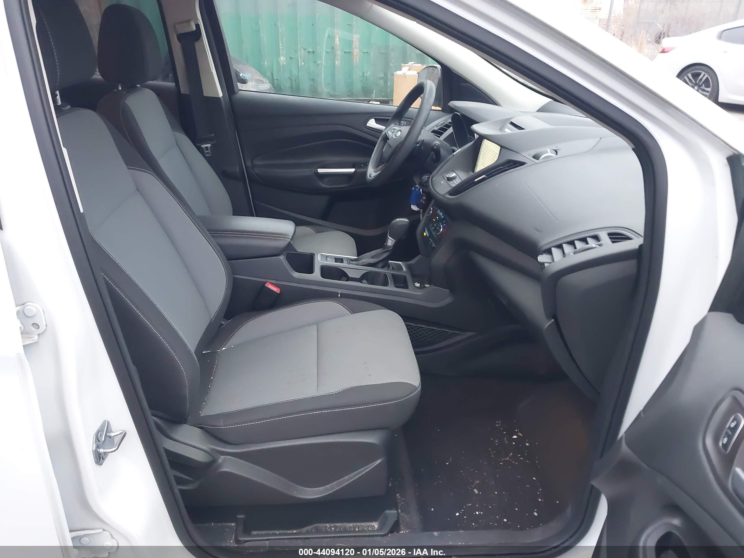 FORD ESCAPE image 5