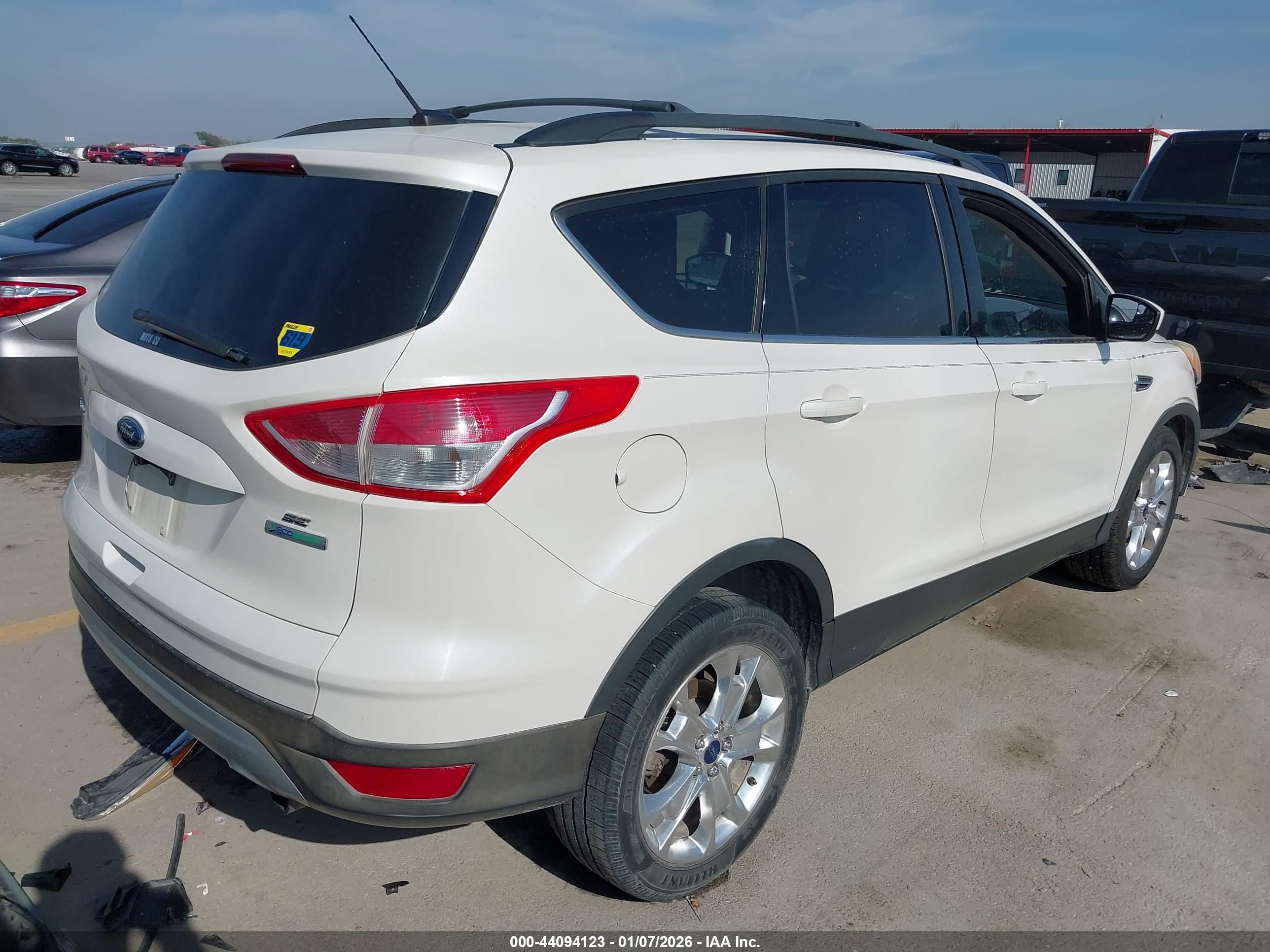 FORD ESCAPE image 4