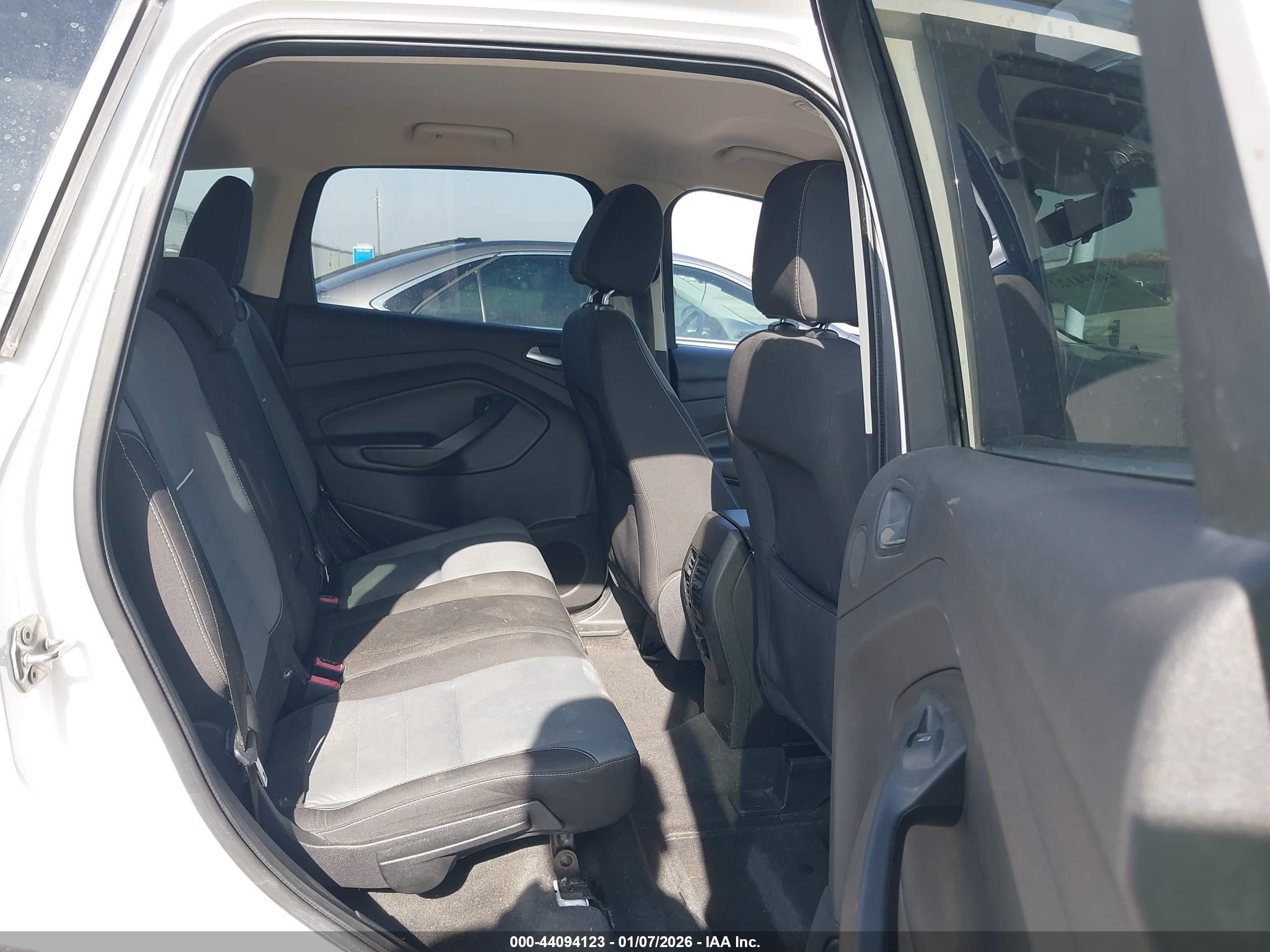 FORD ESCAPE image 8