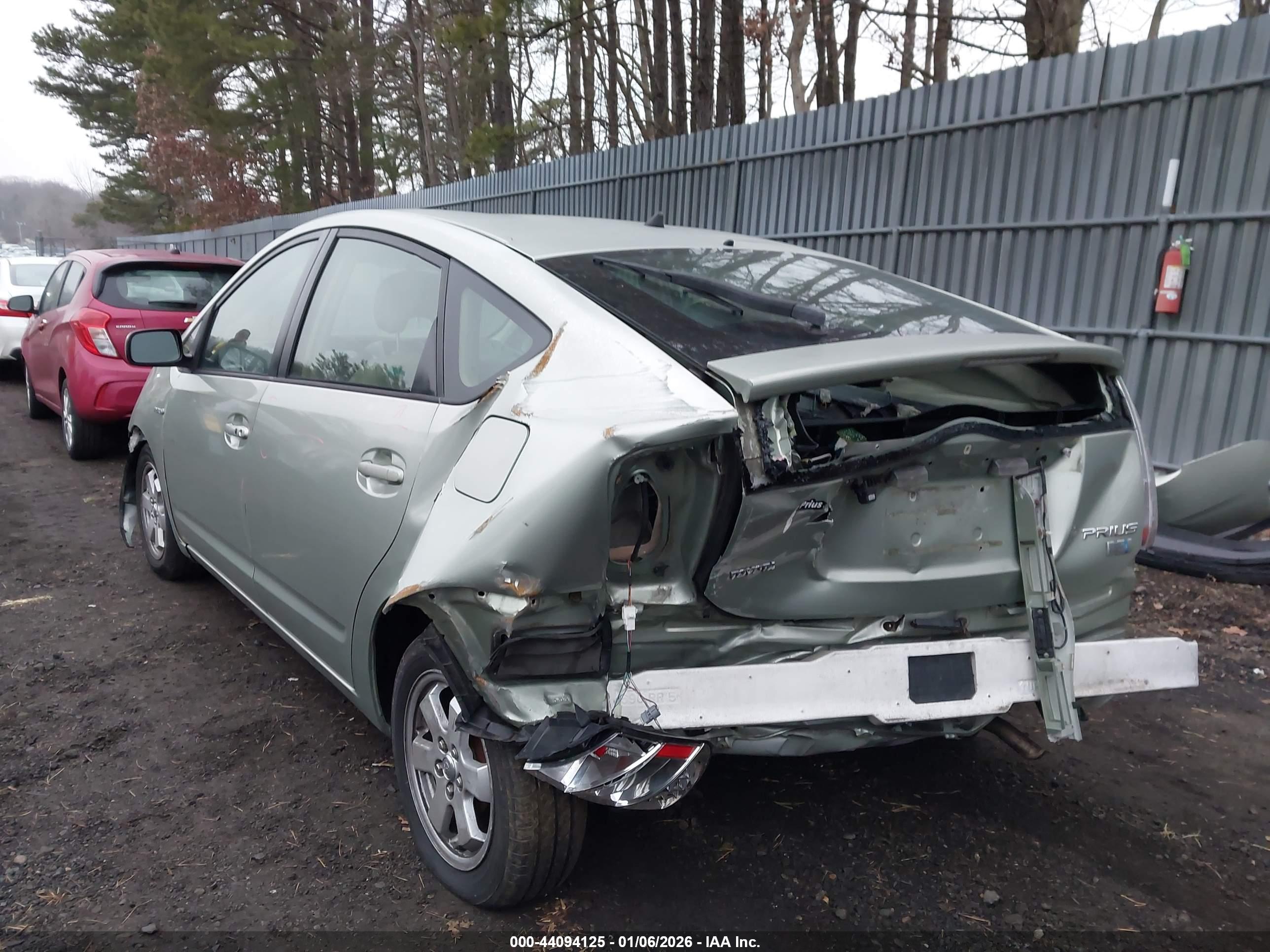 TOYOTA PRIUS image 3