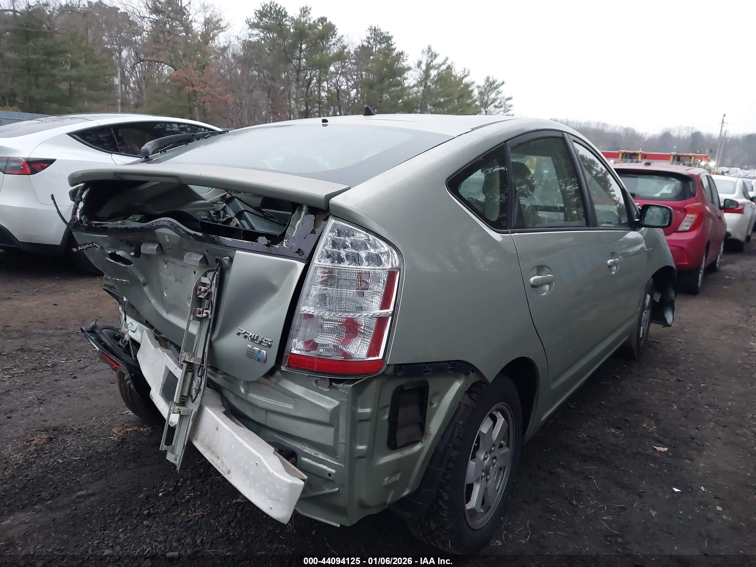 TOYOTA PRIUS image 4