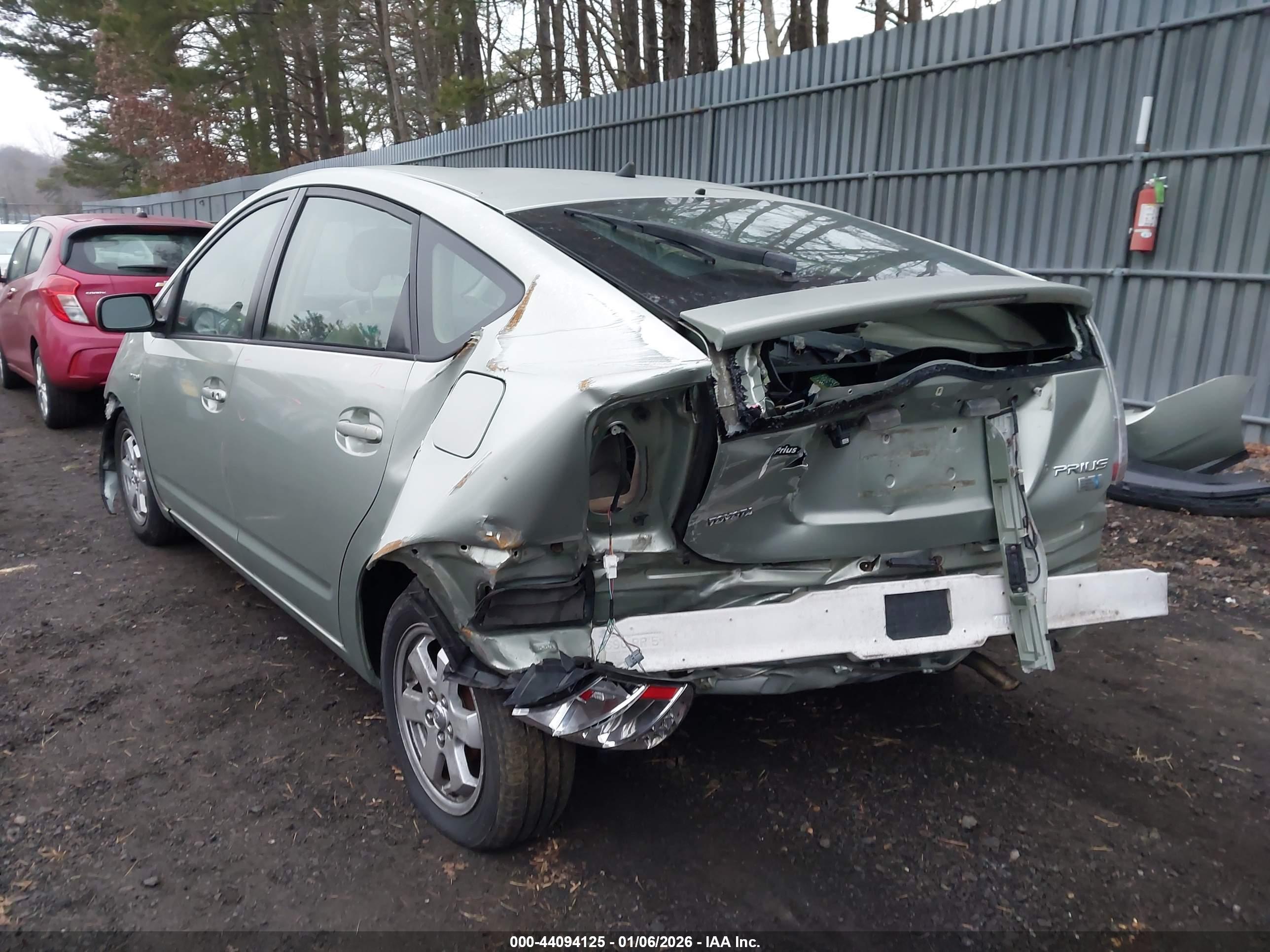 TOYOTA PRIUS image 6