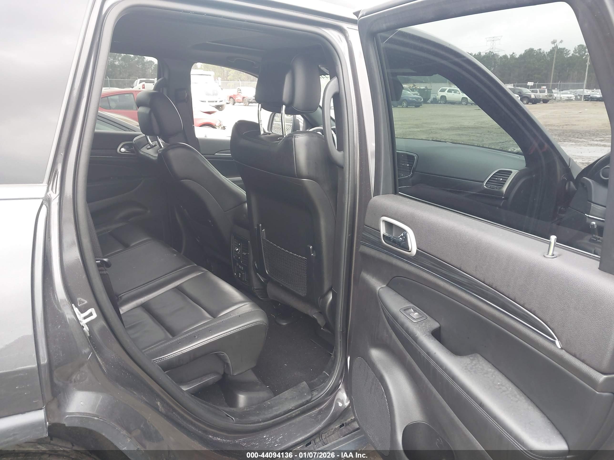 JEEP GRAND image 8