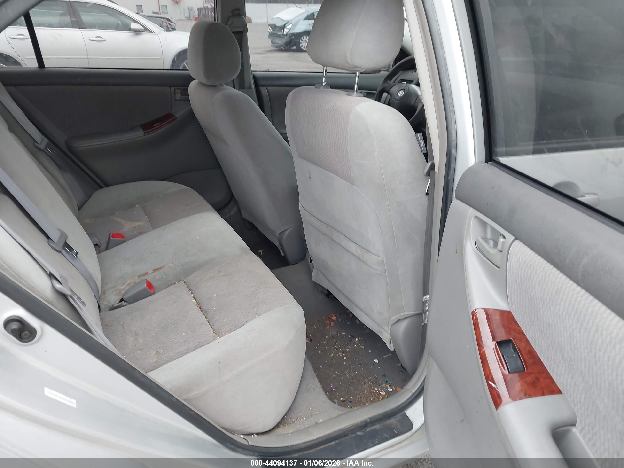 TOYOTA COROLLA image 8