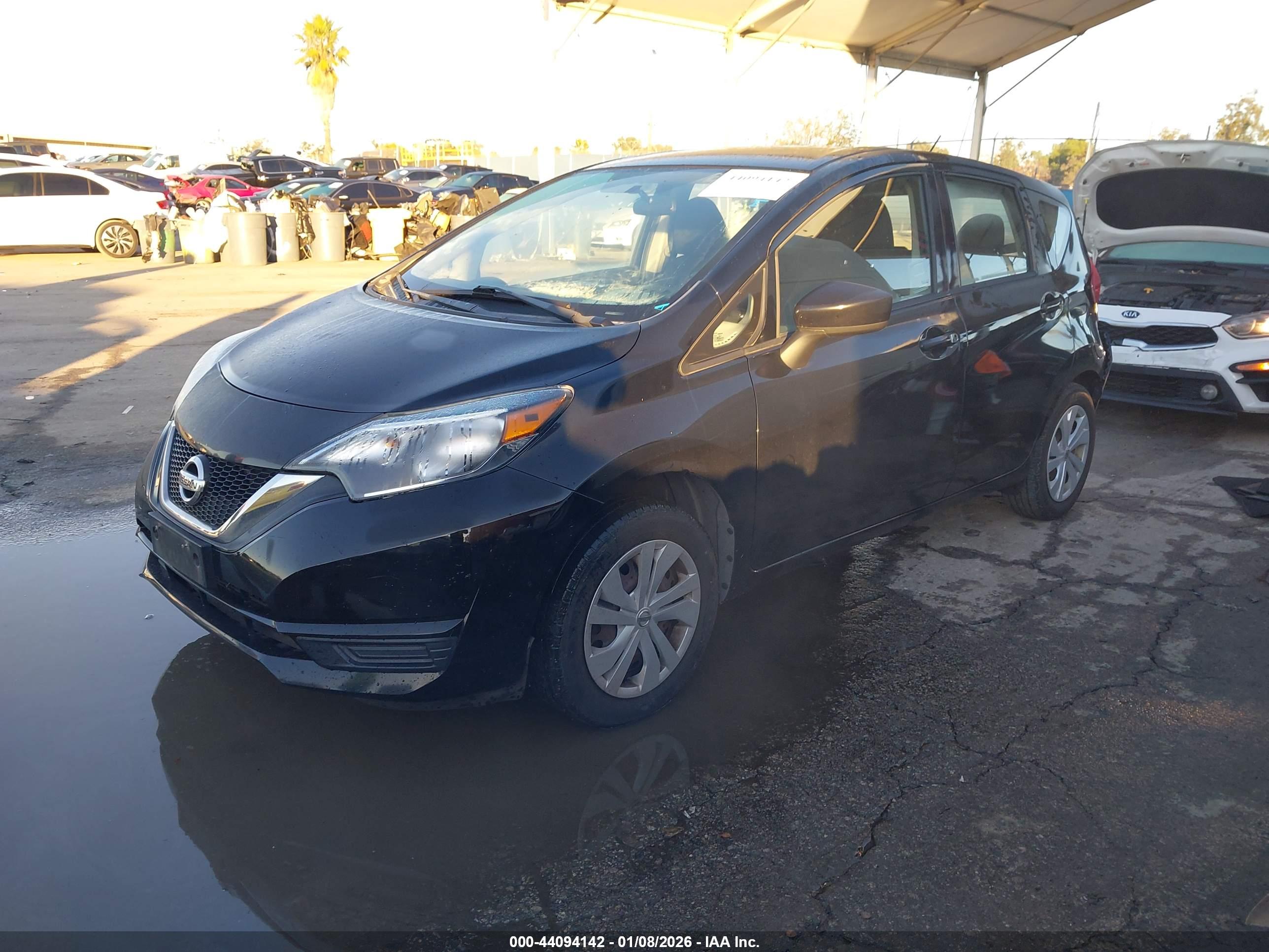 NISSAN VERSA image 2