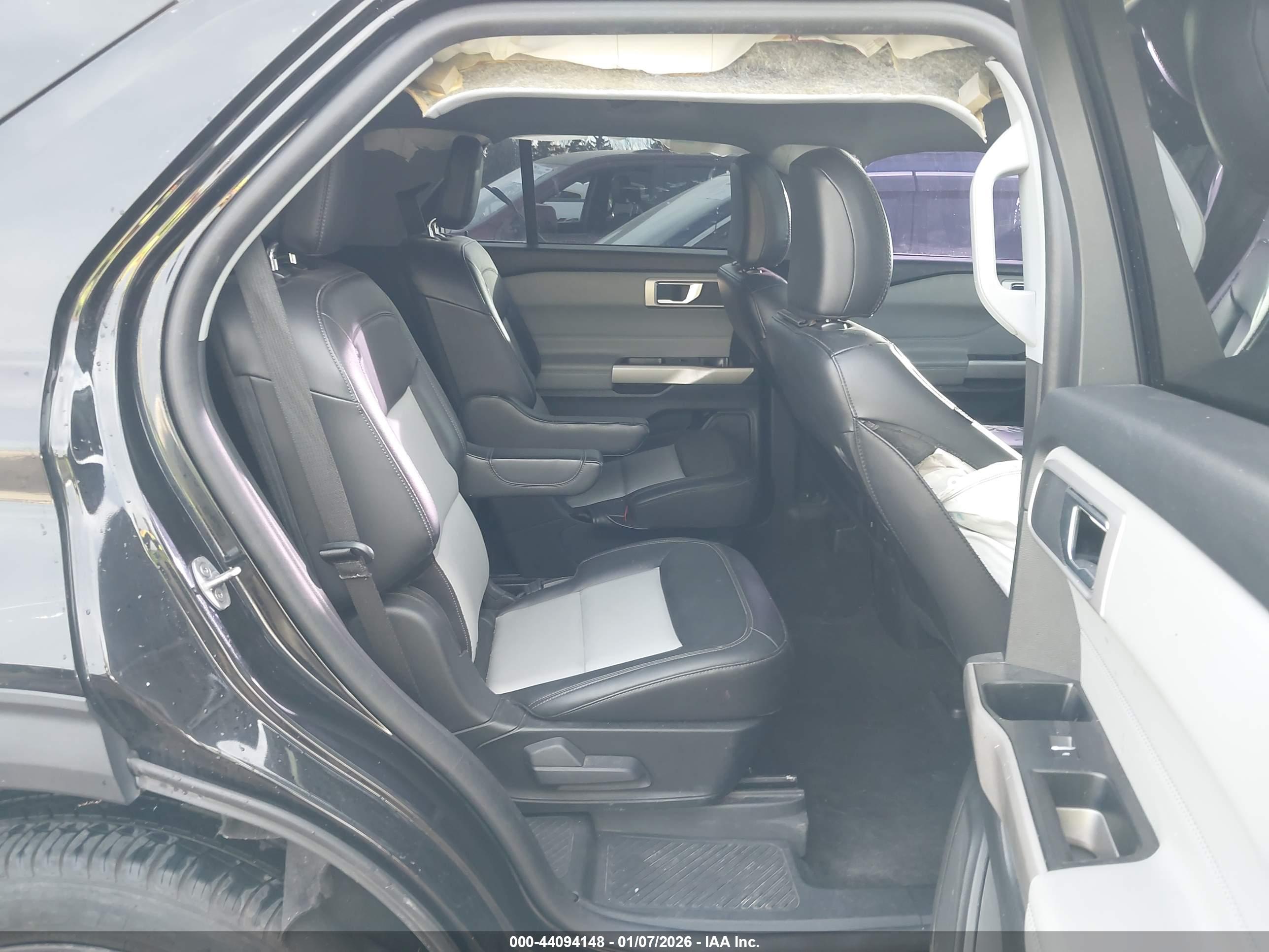 FORD EXPLORER image 8