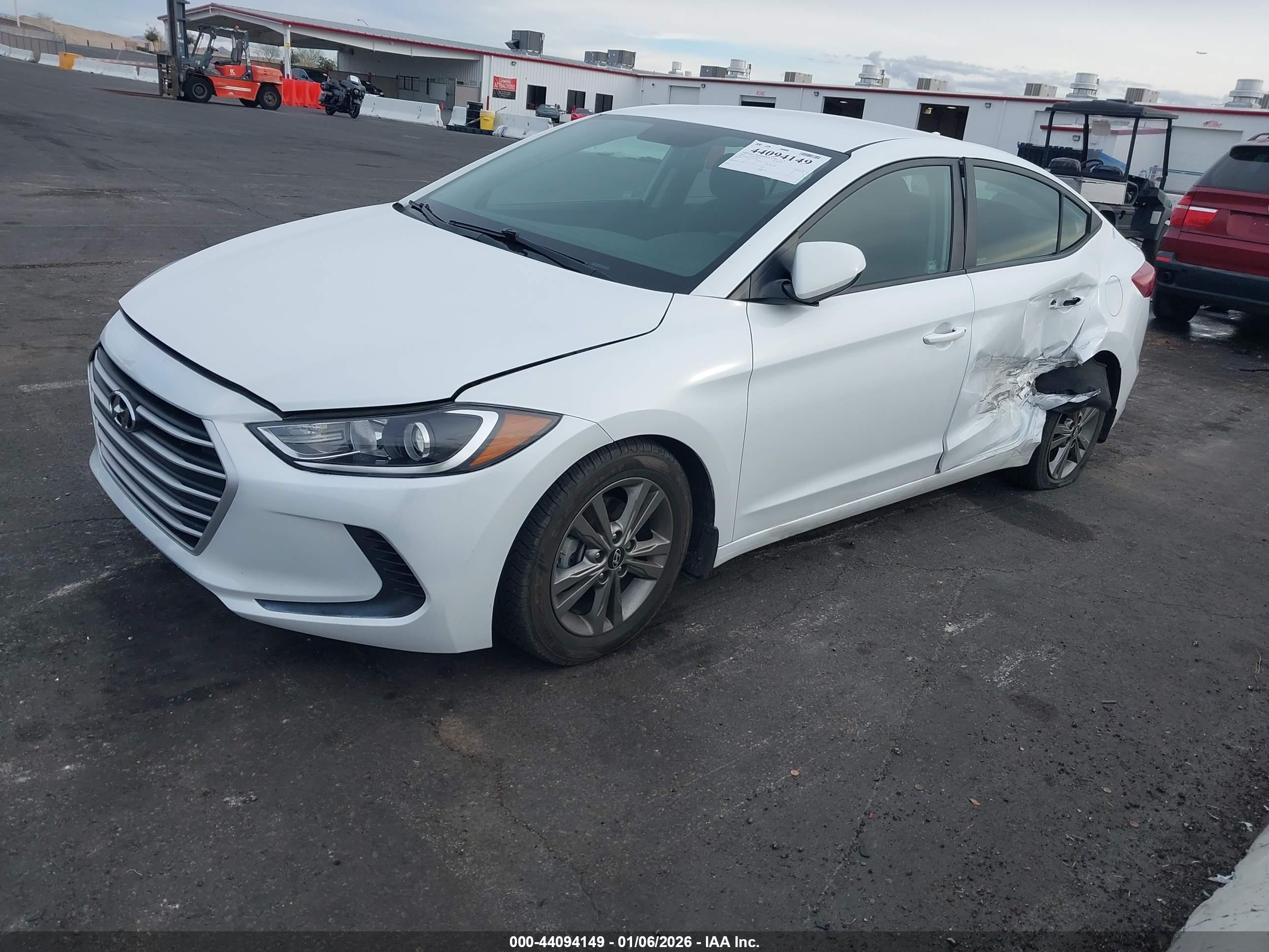 HYUNDAI ELANTRA image 2