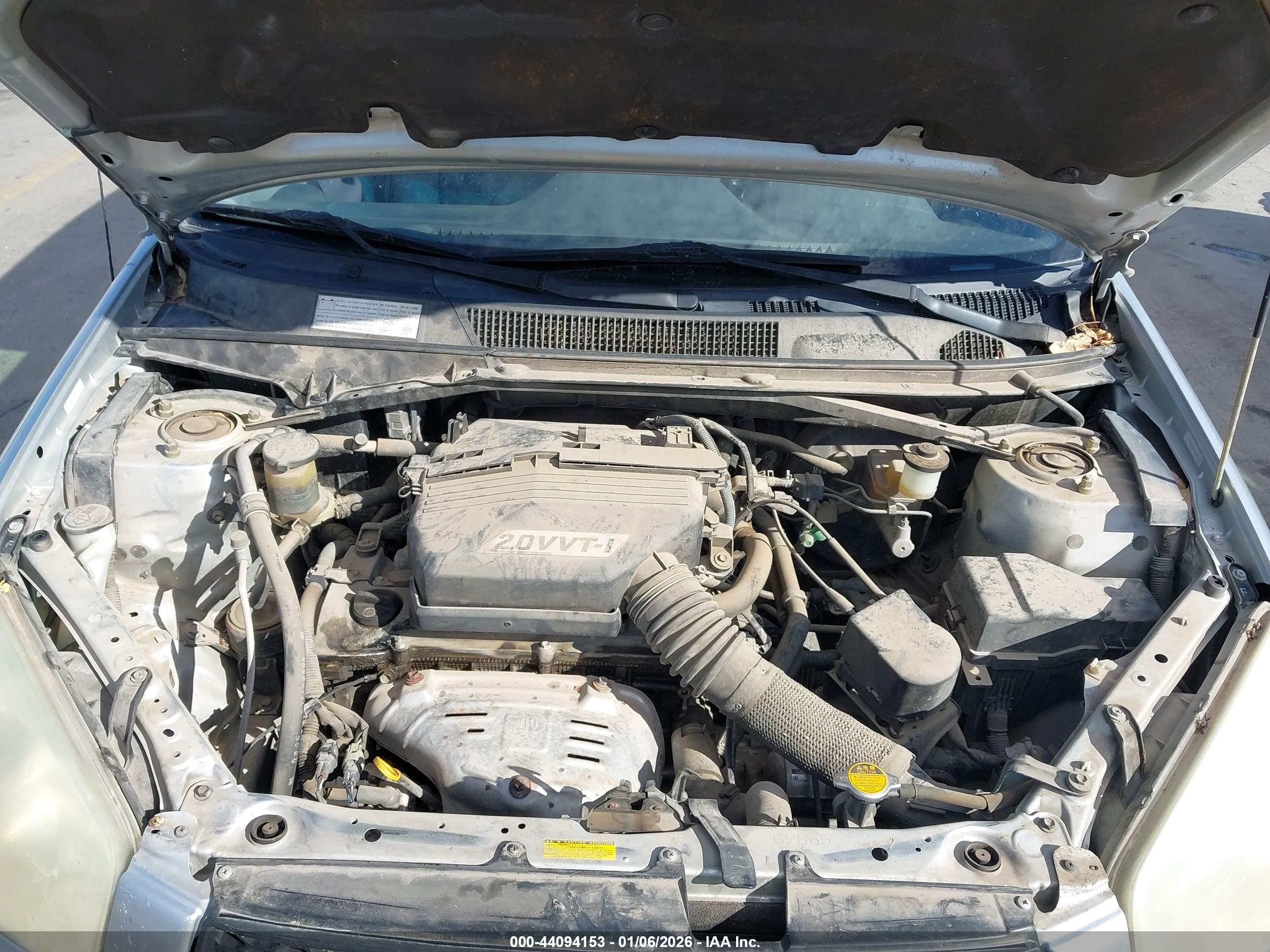 TOYOTA RAV4 image 10