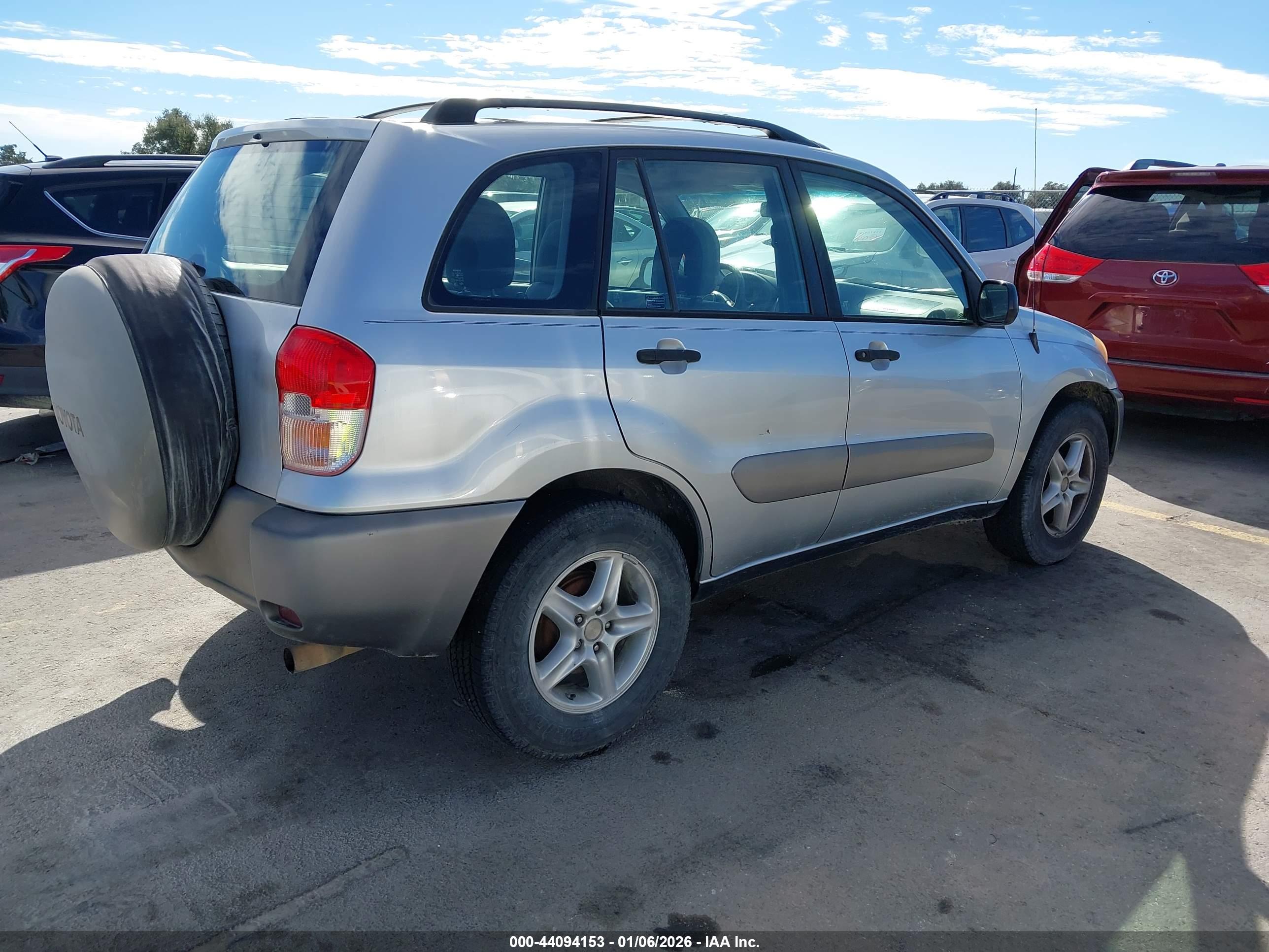 TOYOTA RAV4 image 4