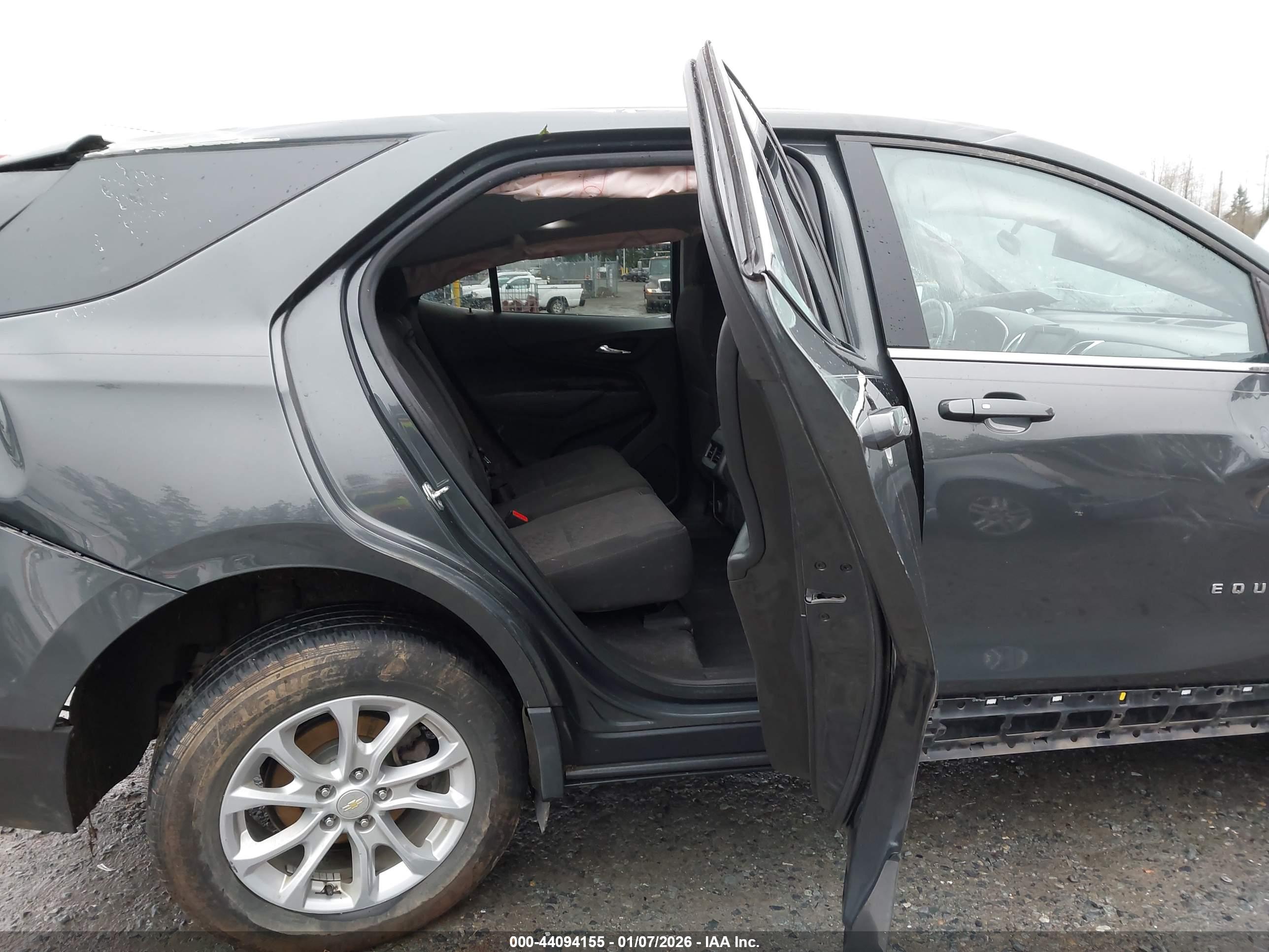 CHEVROLET EQUINOX image 8