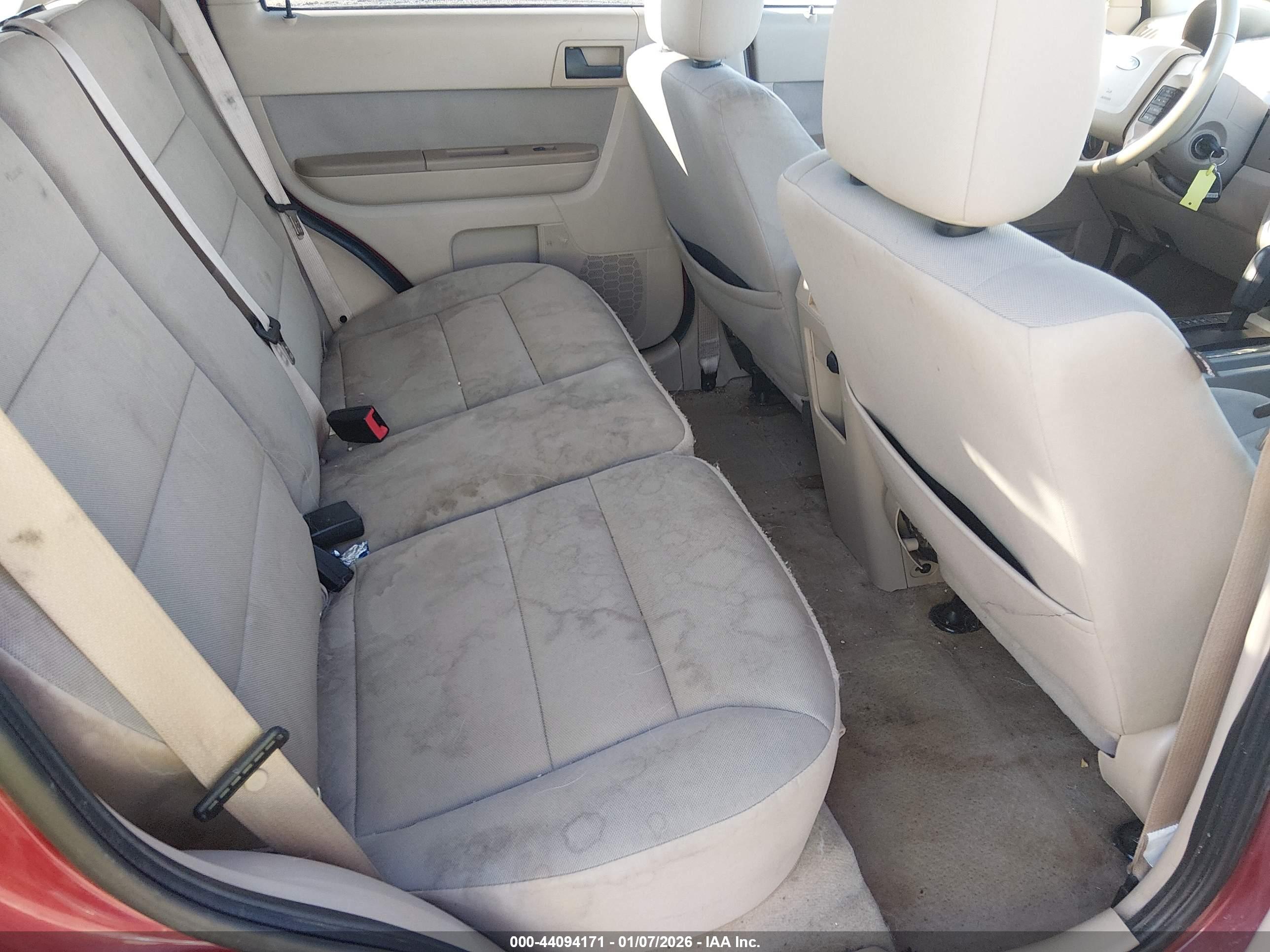 FORD ESCAPE image 8