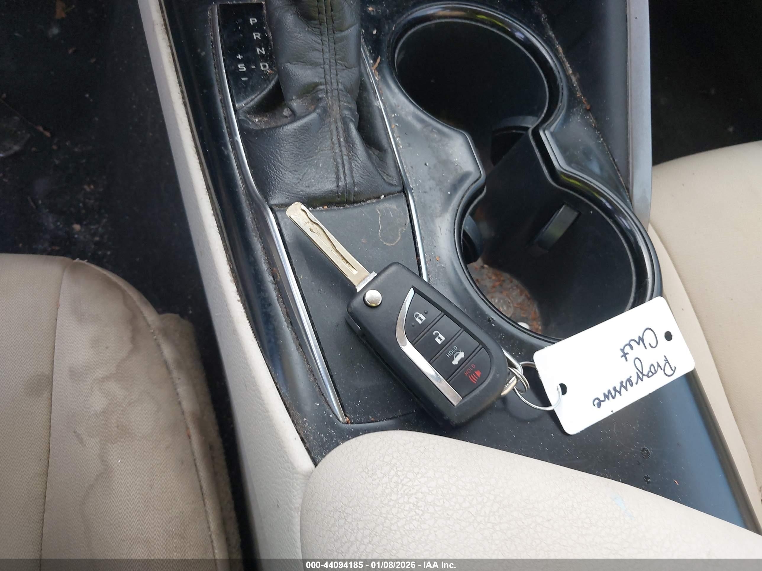 TOYOTA CAMRY image 11