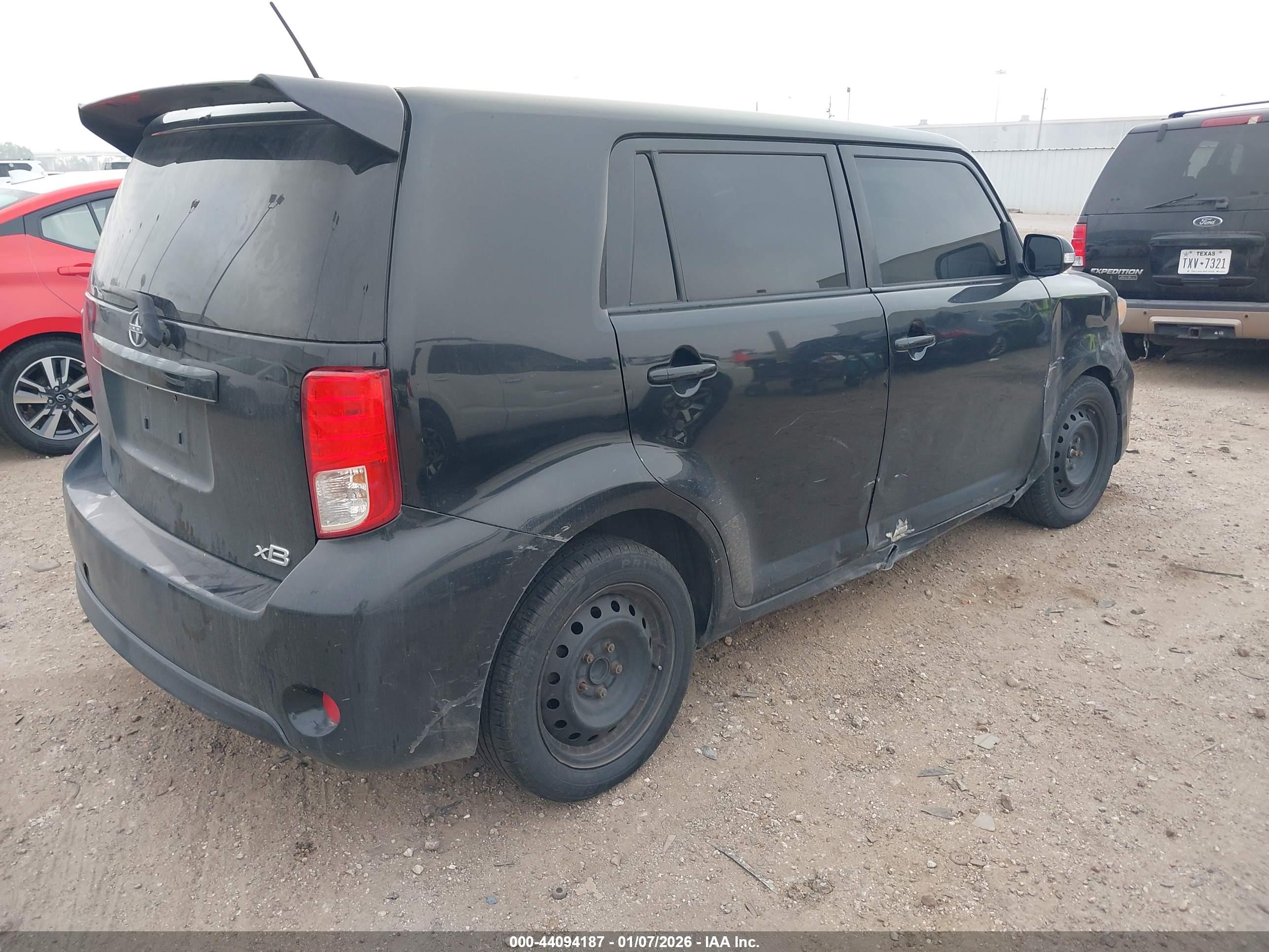 SCION XB image 4