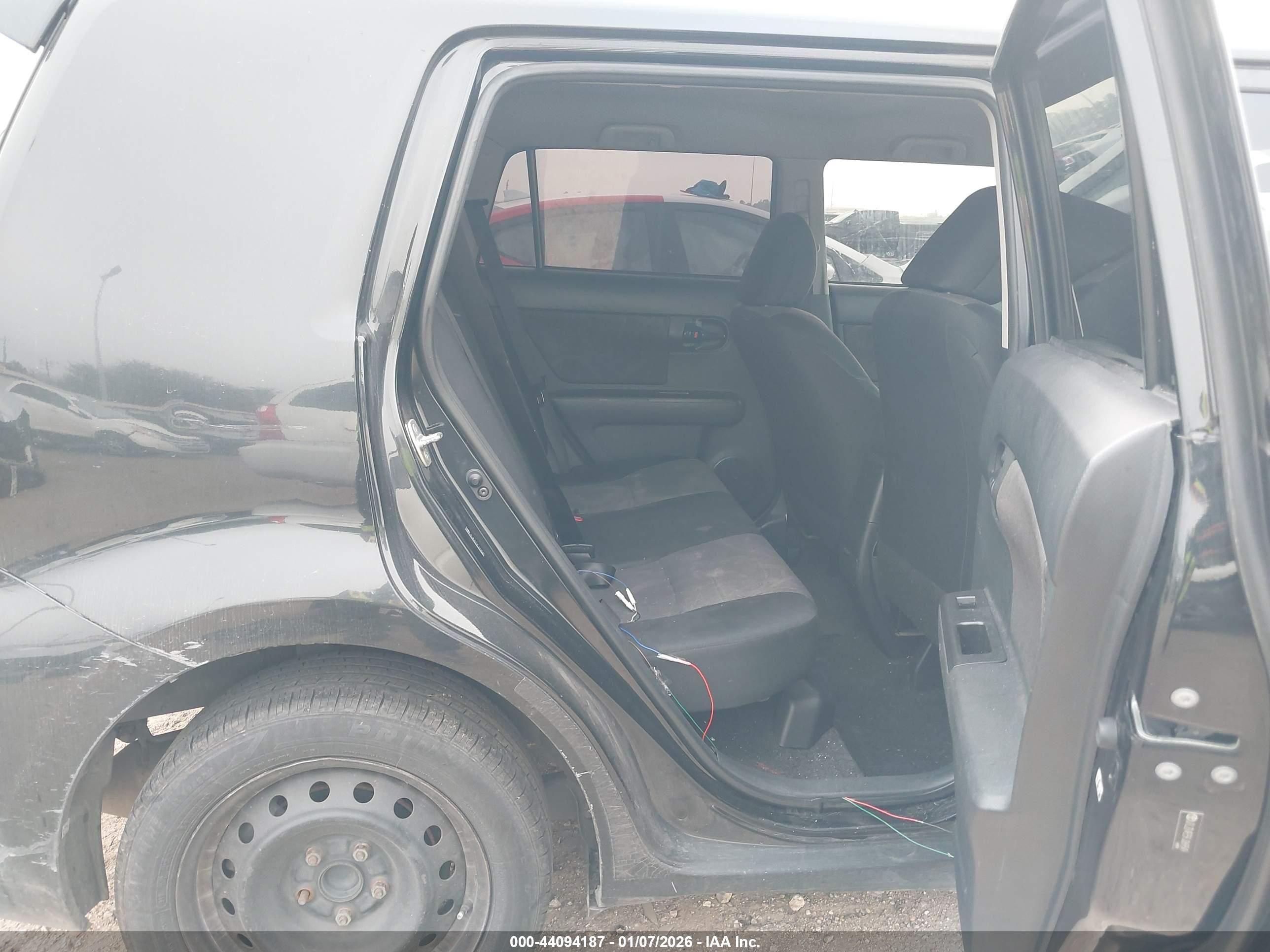SCION XB image 8