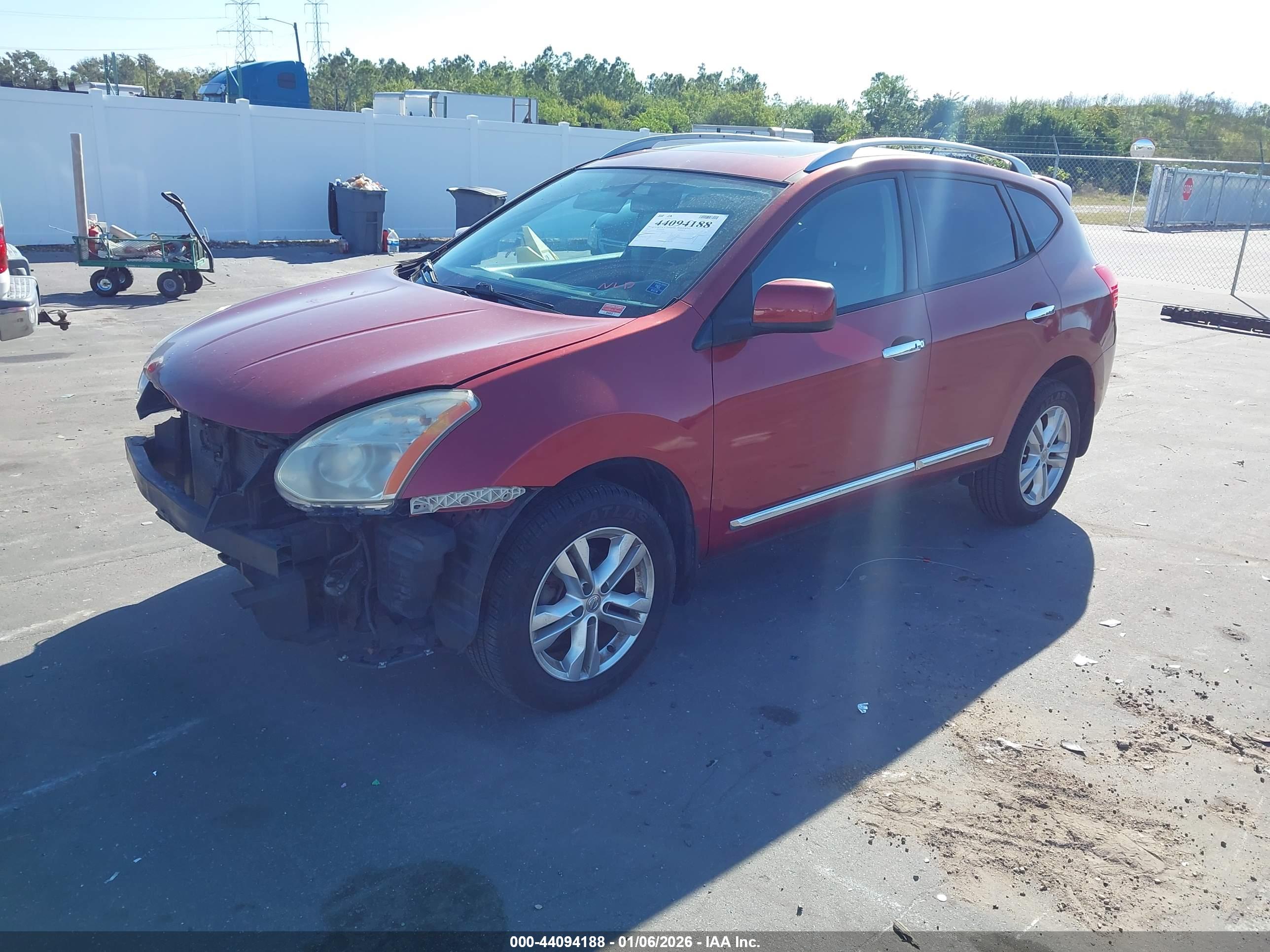 NISSAN ROGUE image 2