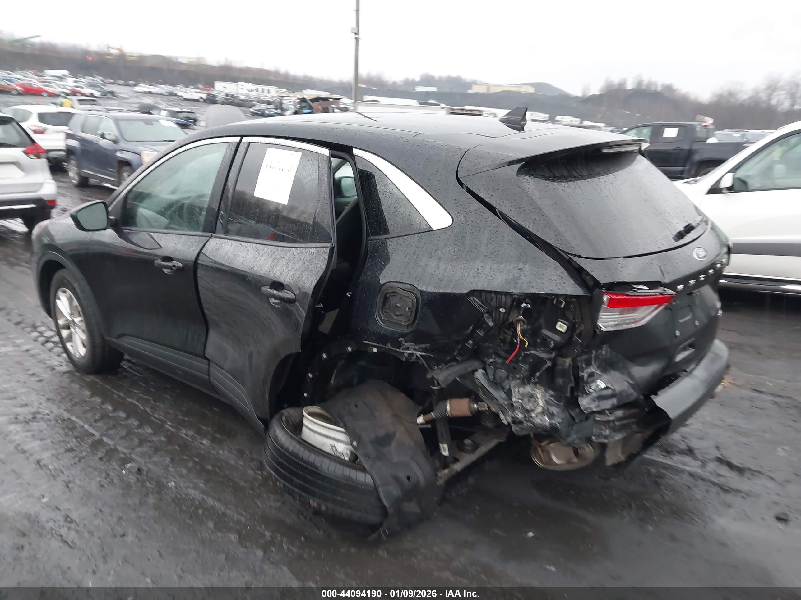 FORD ESCAPE image 3