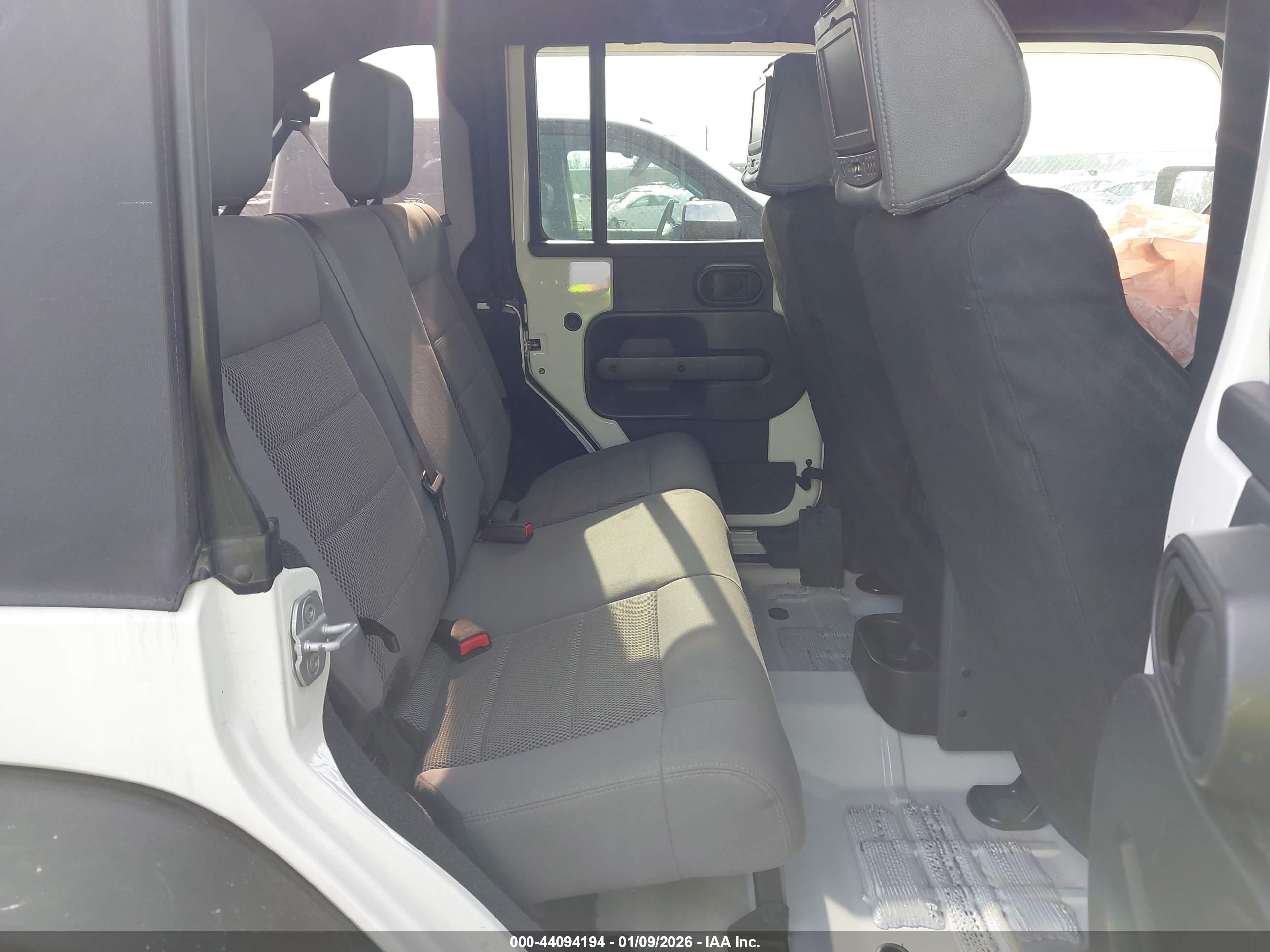 JEEP WRANGLER image 8