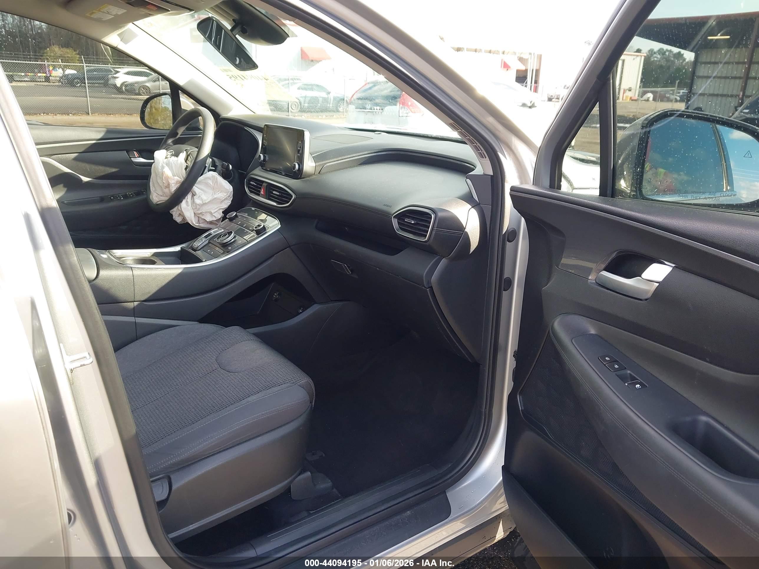 HYUNDAI SANTA image 5