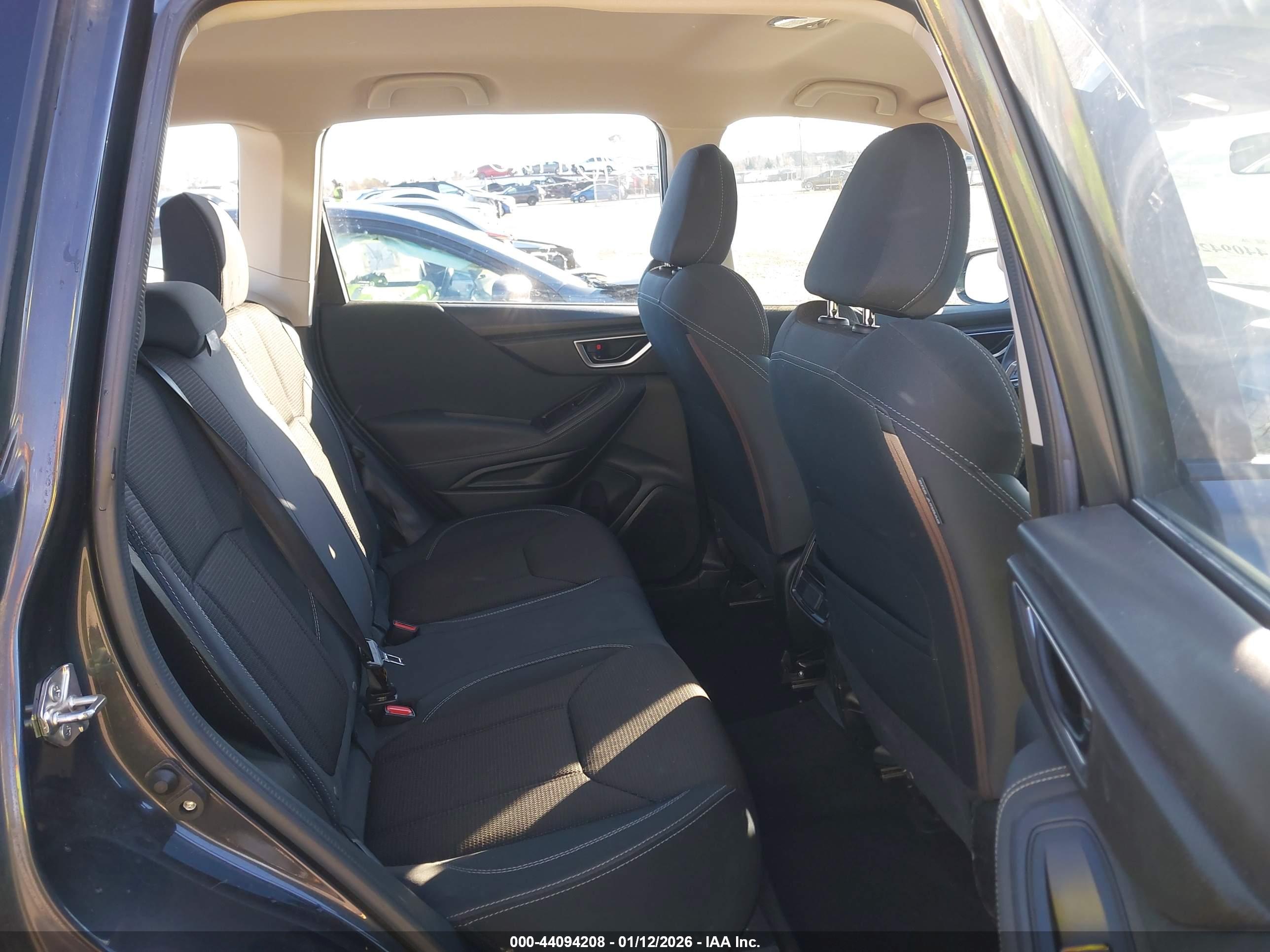 SUBARU FORESTER image 8