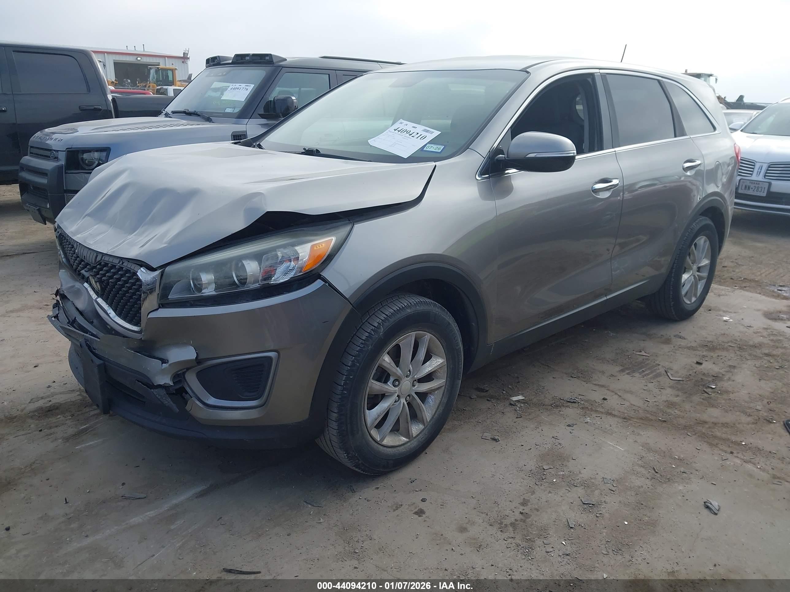 KIA SORENTO image 2