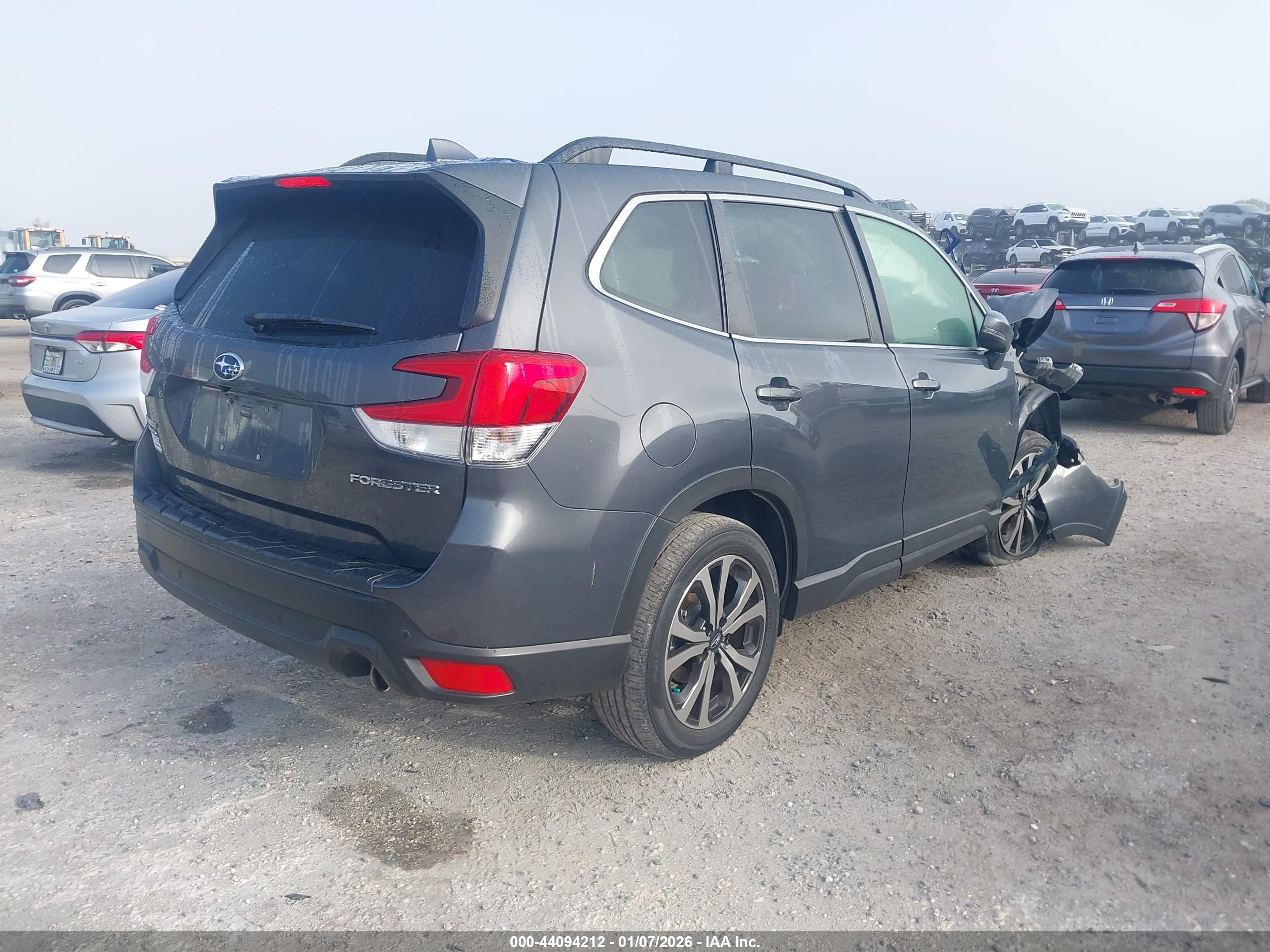 SUBARU FORESTER image 4