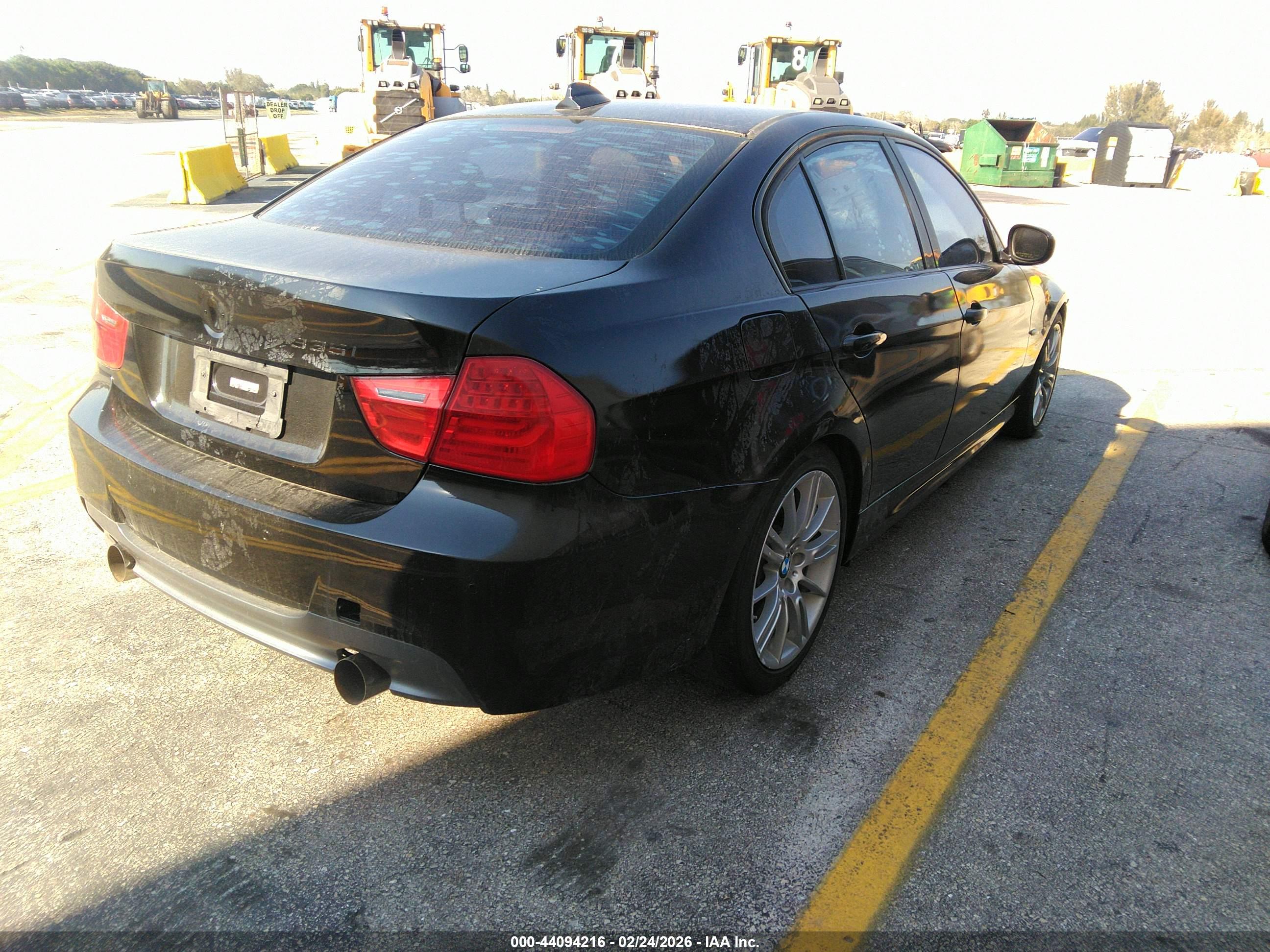 BMW 335I image 4