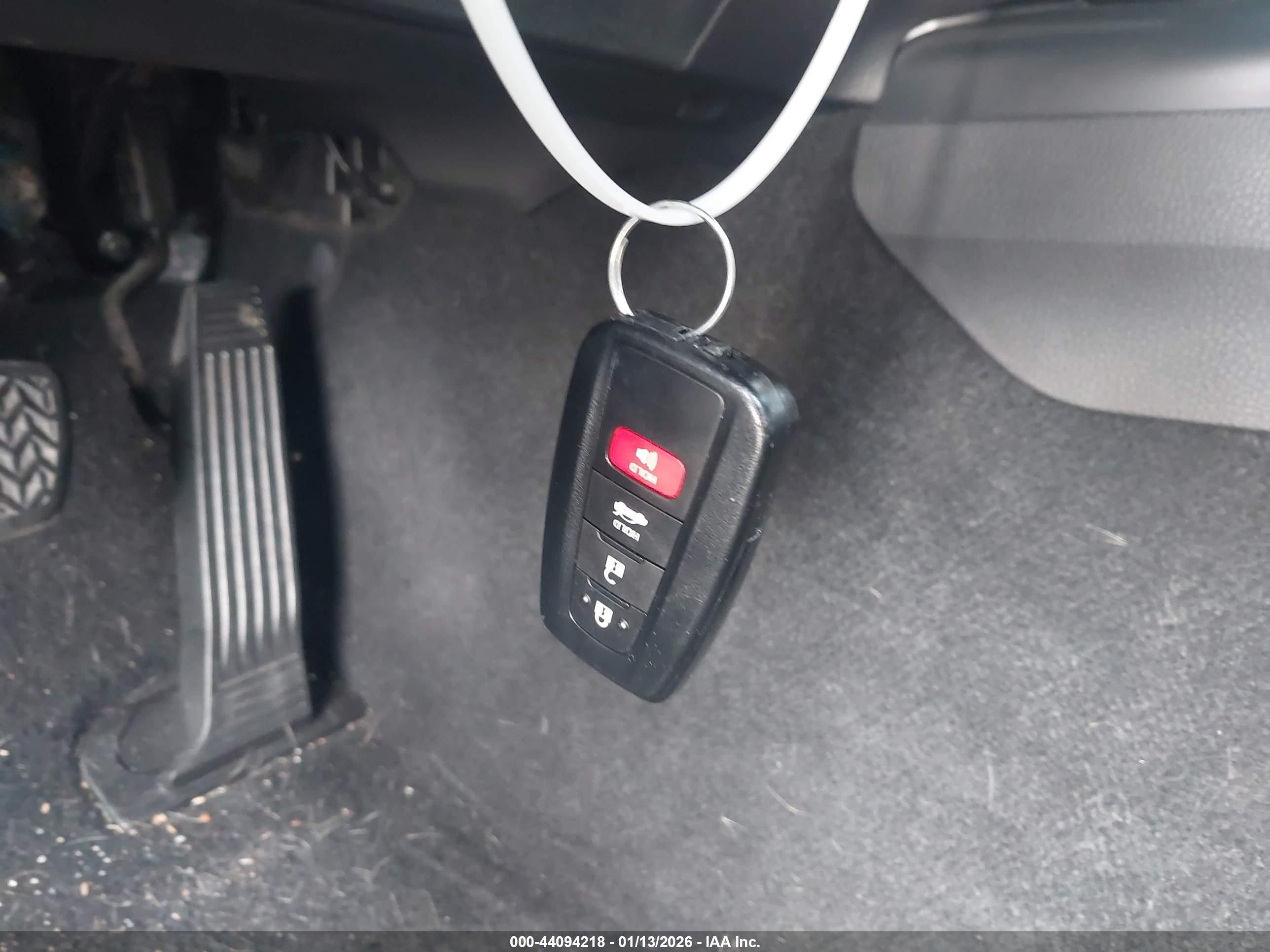 TOYOTA CAMRY image 11