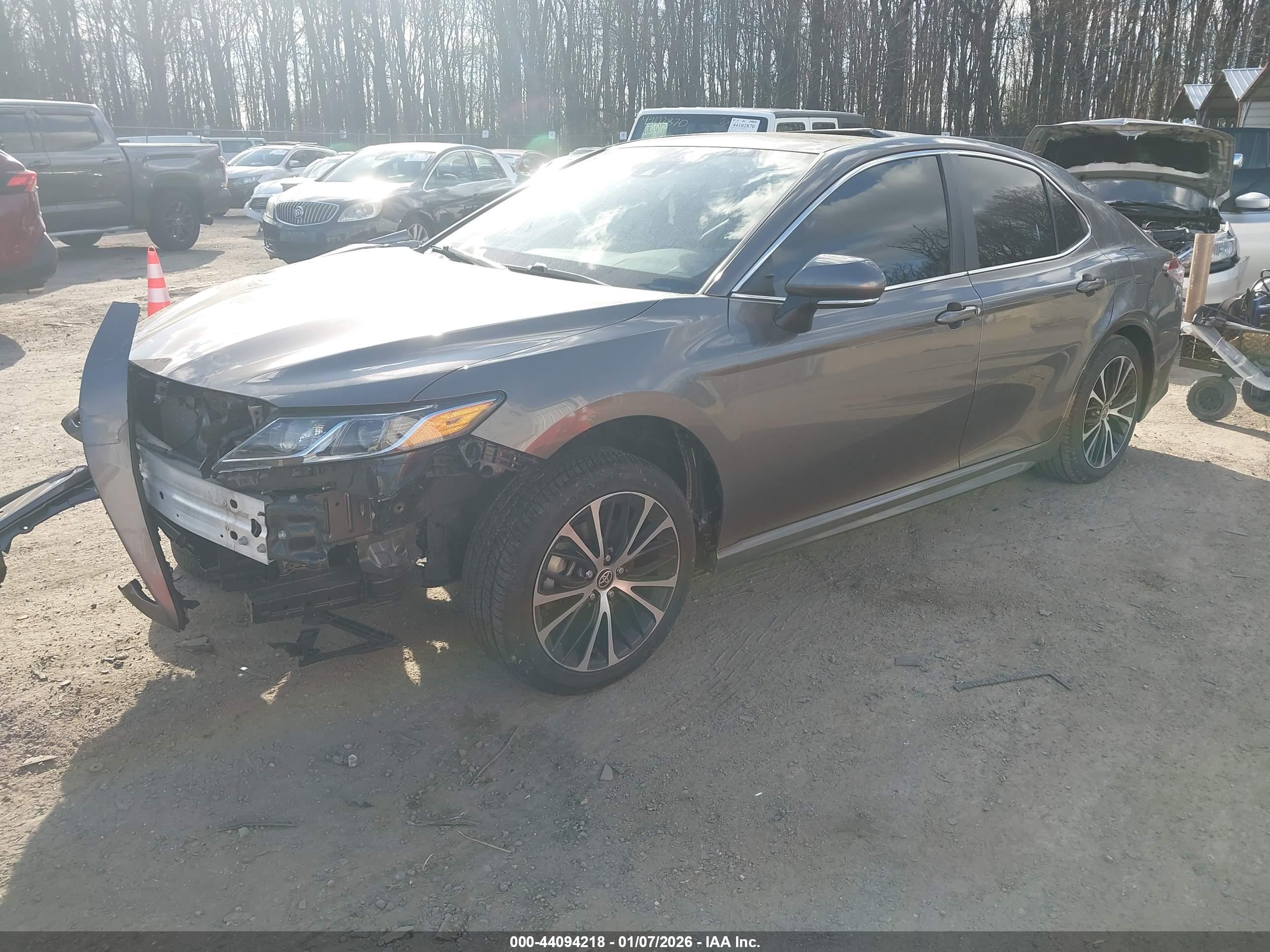 TOYOTA CAMRY image 2