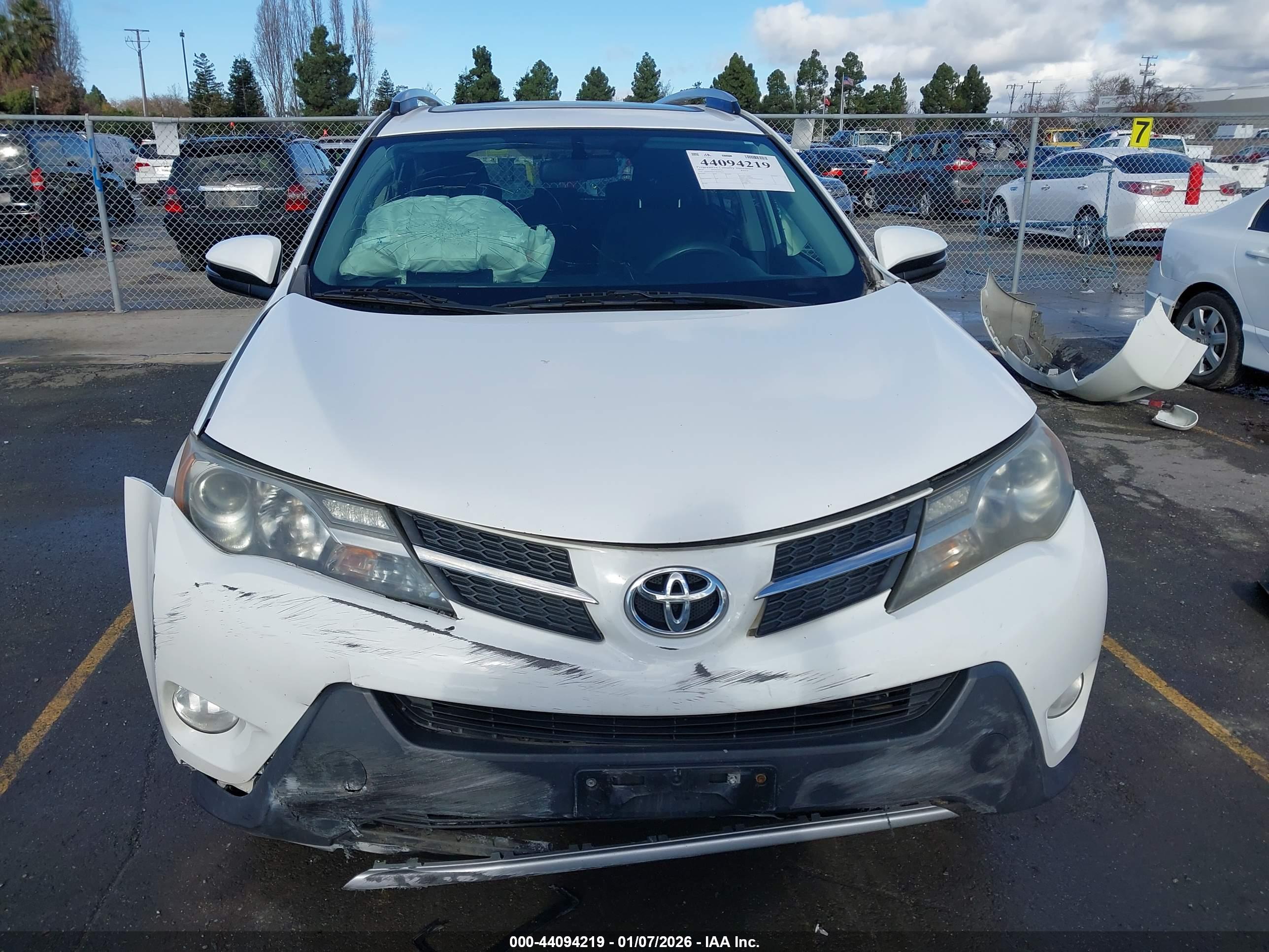 TOYOTA RAV4 image 6