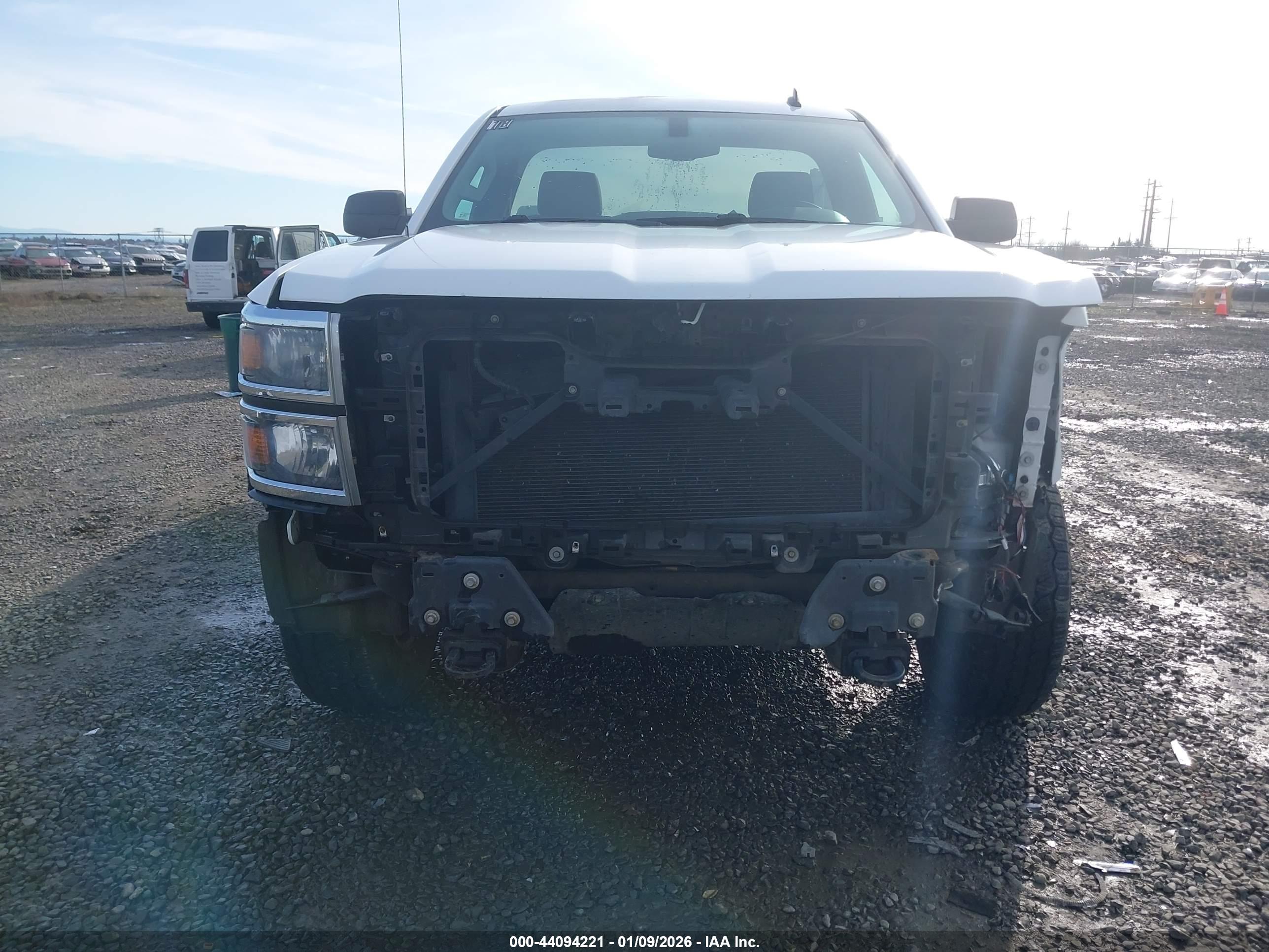 CHEVROLET SILVERADO image 6