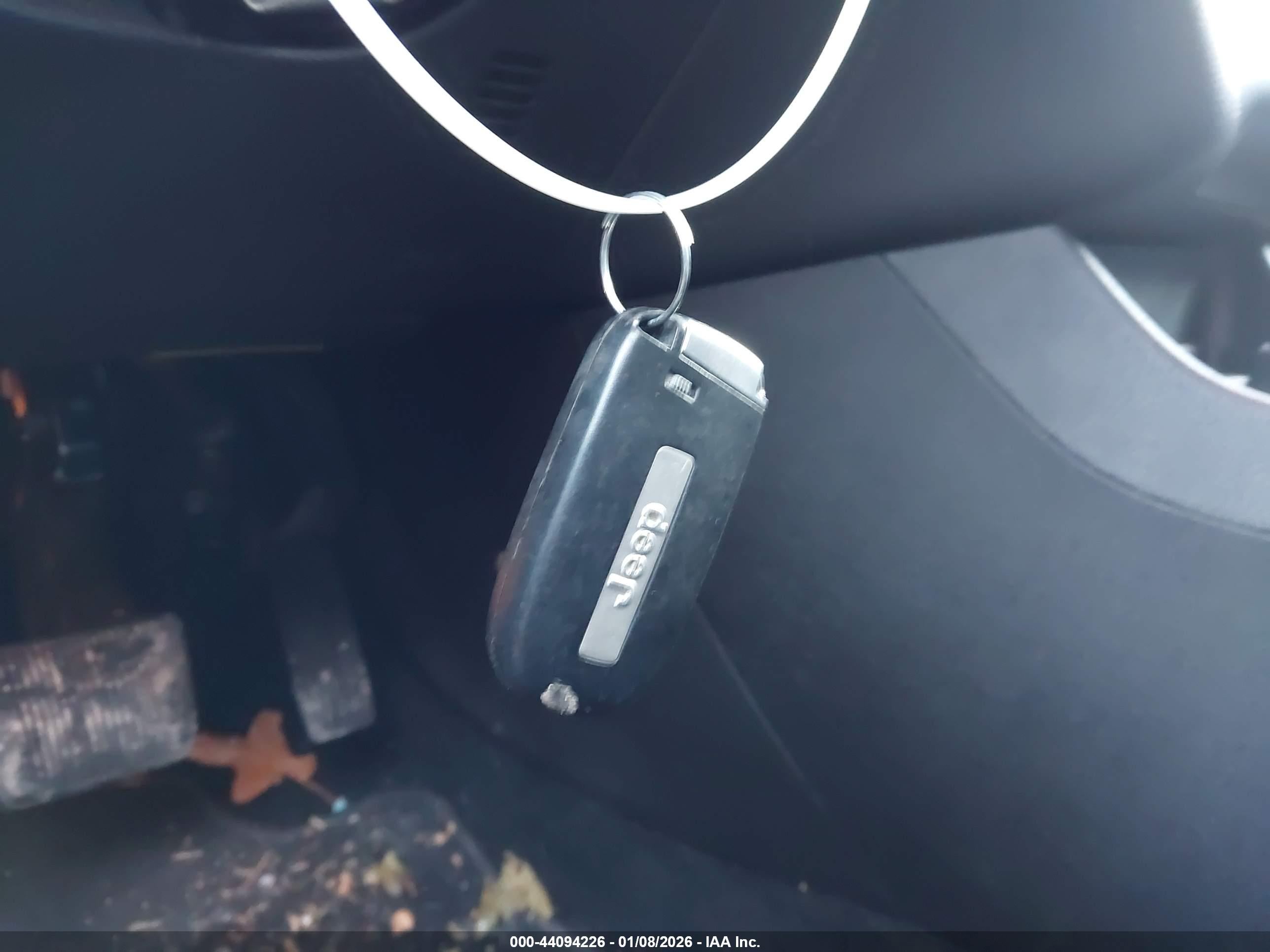 JEEP CHEROKEE image 11