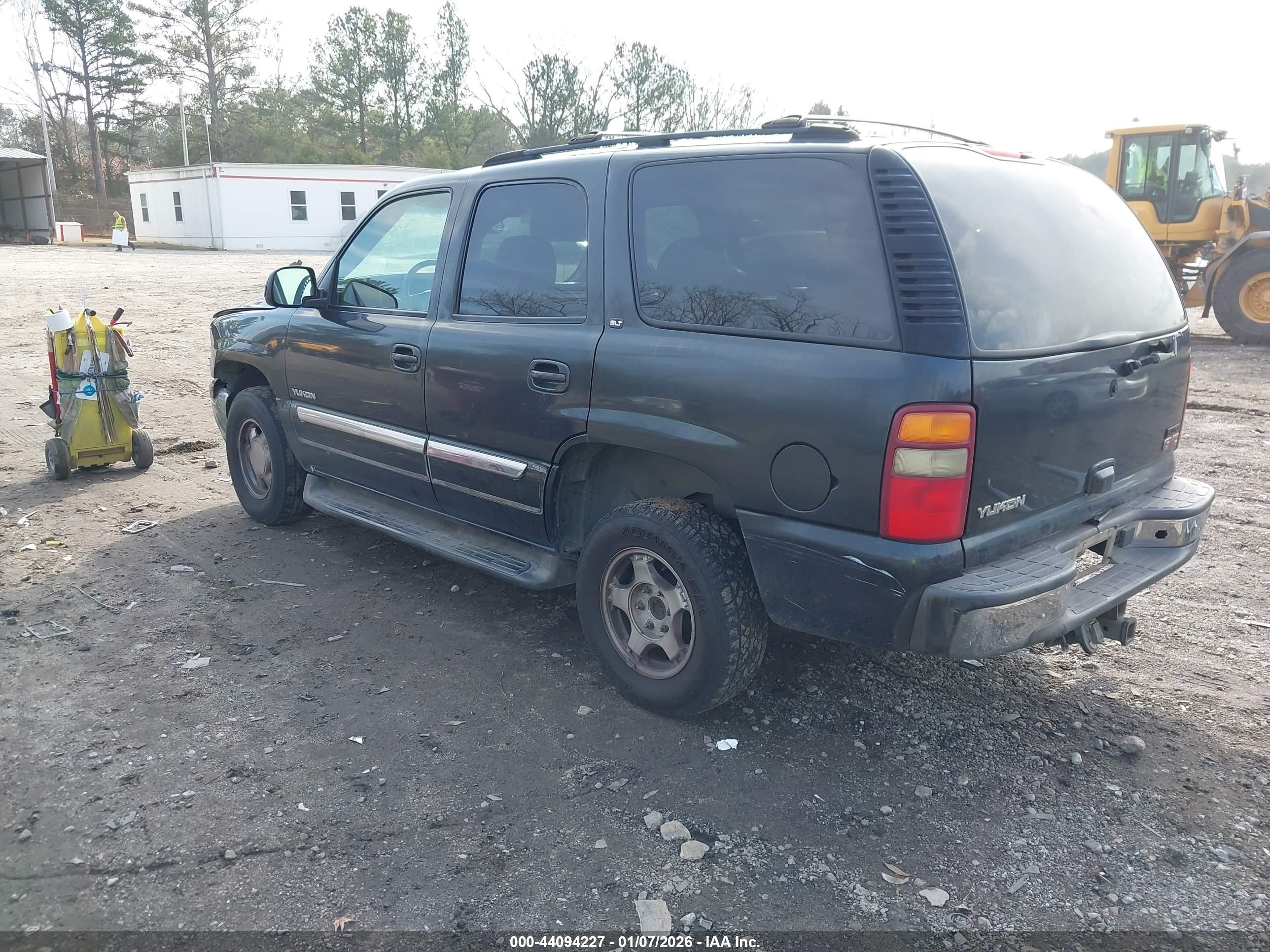 GMC YUKON image 3