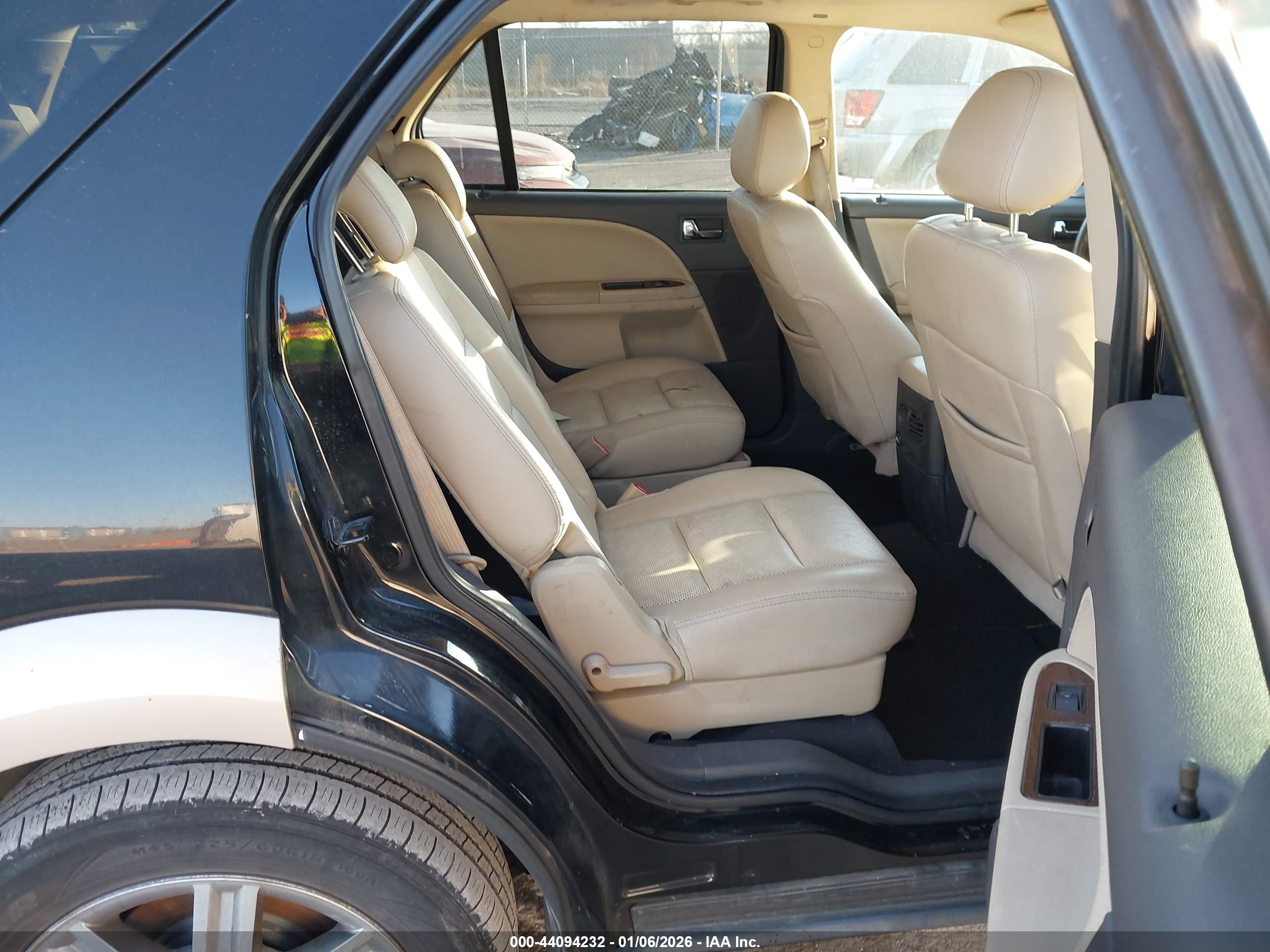 FORD TAURUS image 8