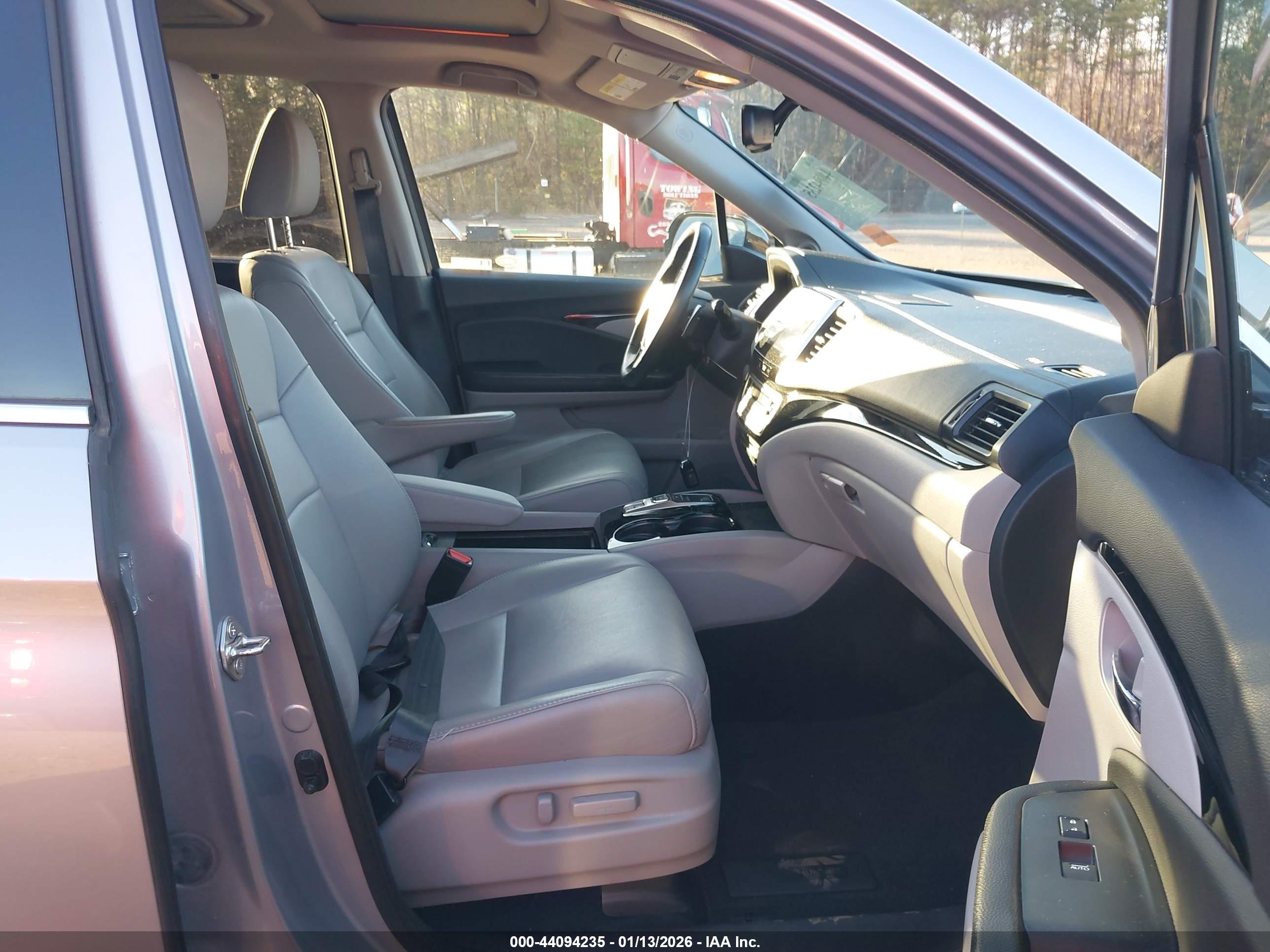 HONDA PILOT image 5