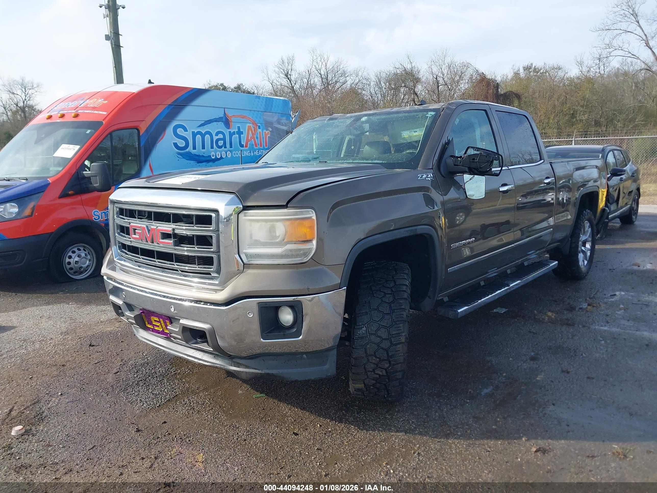 GMC SIERRA image 2
