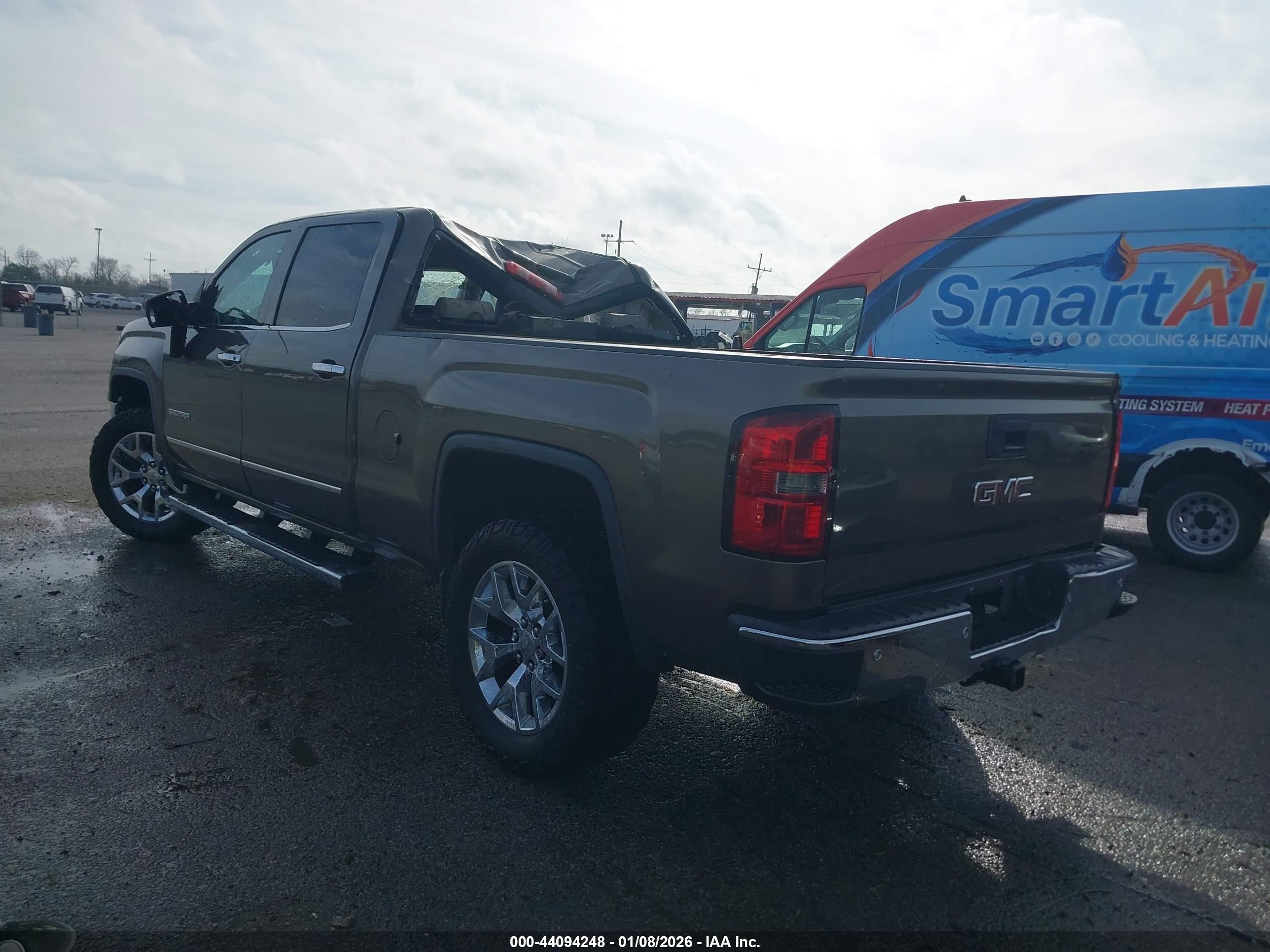 GMC SIERRA image 3