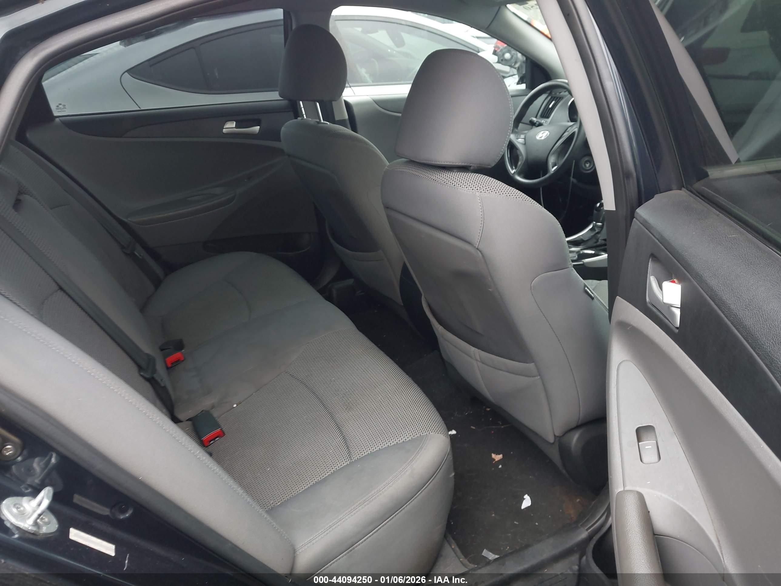 HYUNDAI SONATA image 8