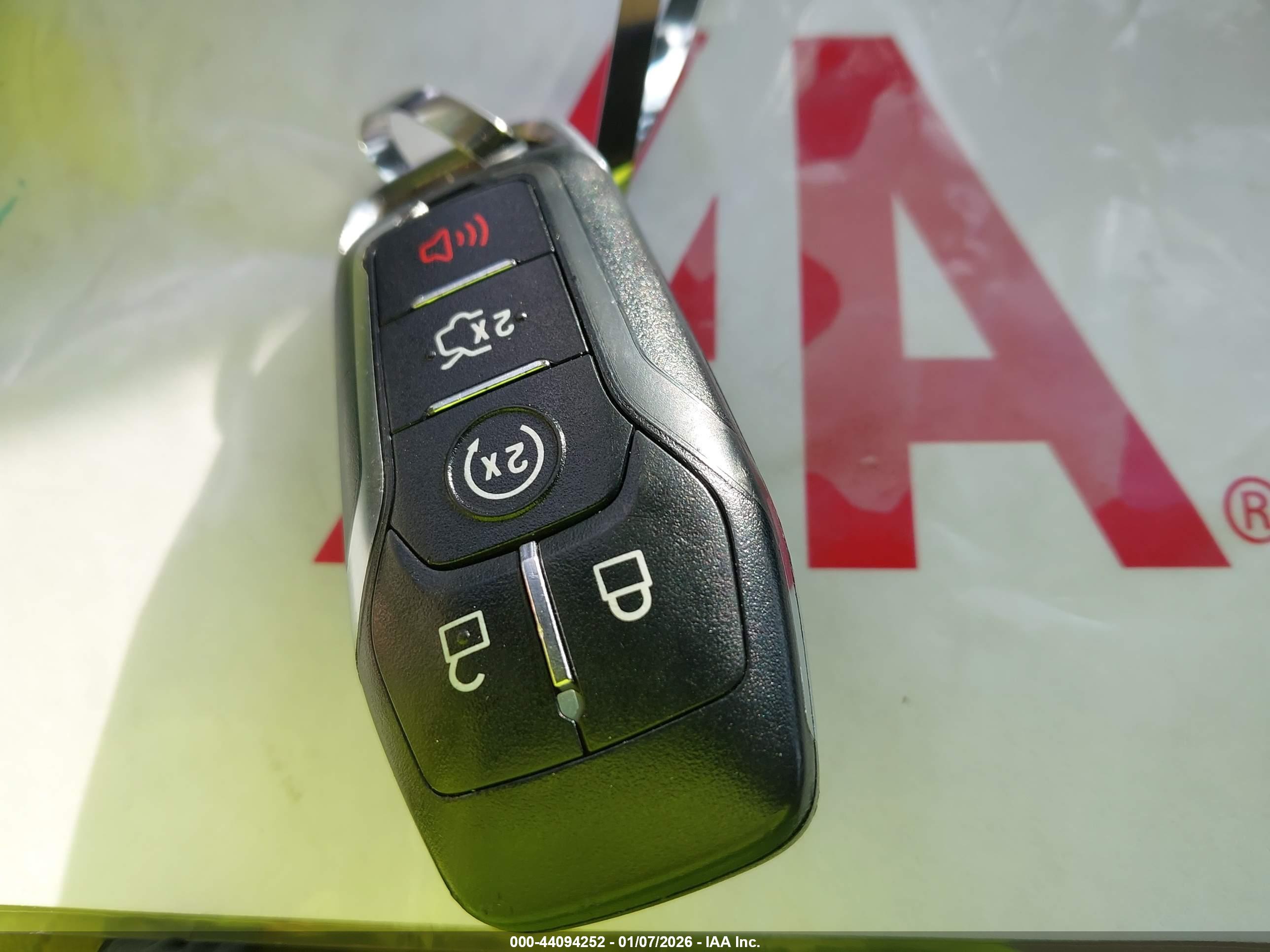 FORD FUSION image 11