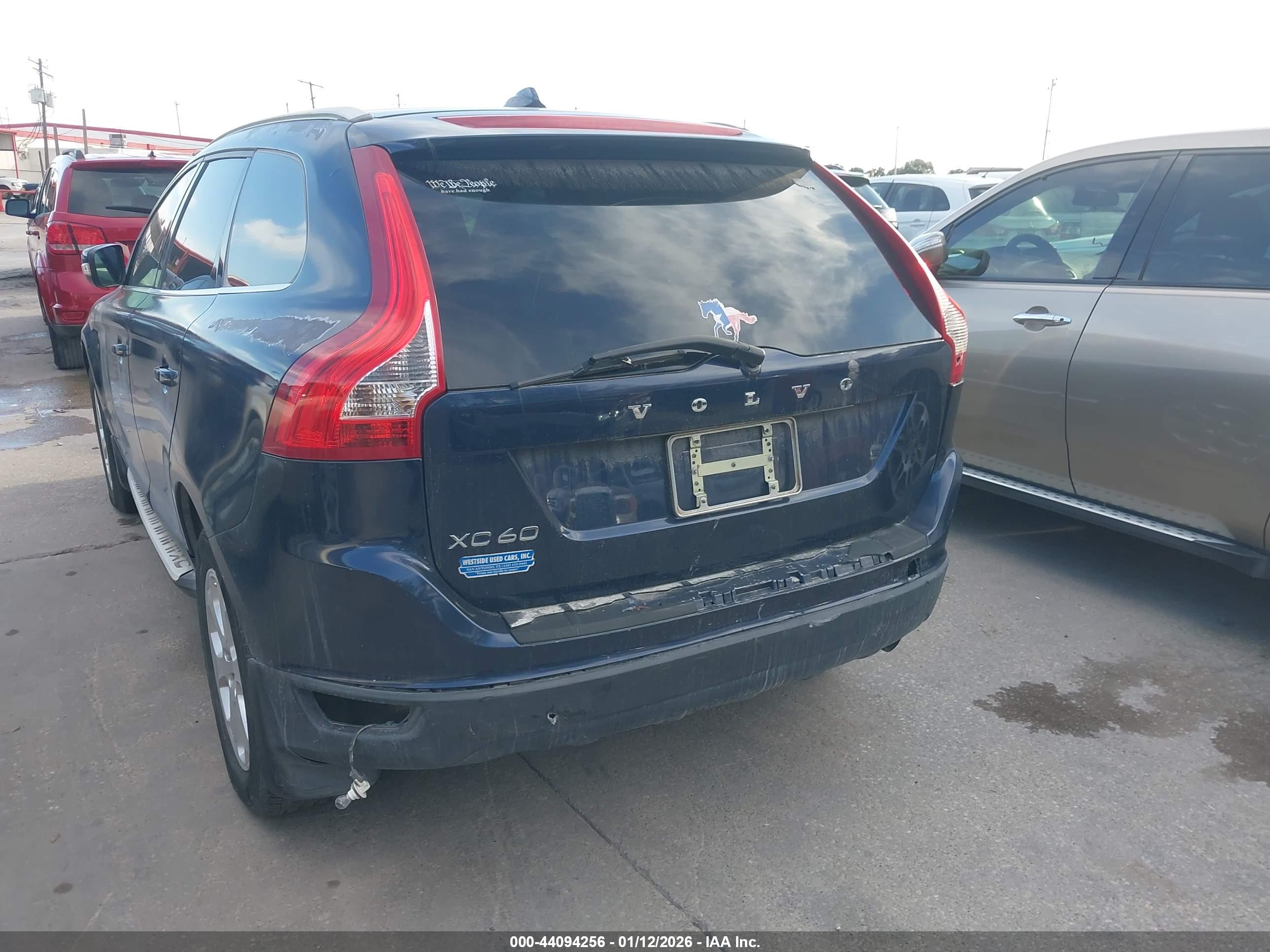 VOLVO XC60 image 6
