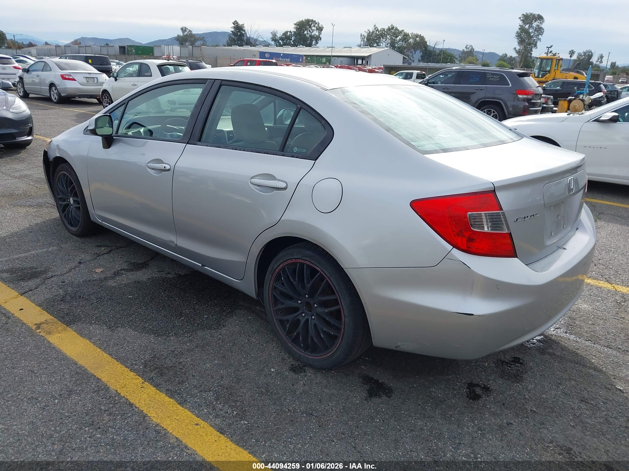 HONDA CIVIC image 3