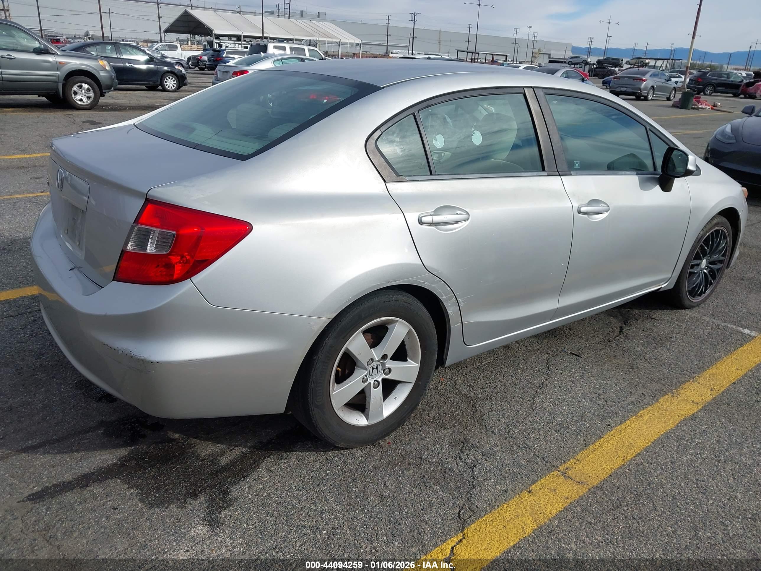 HONDA CIVIC image 4