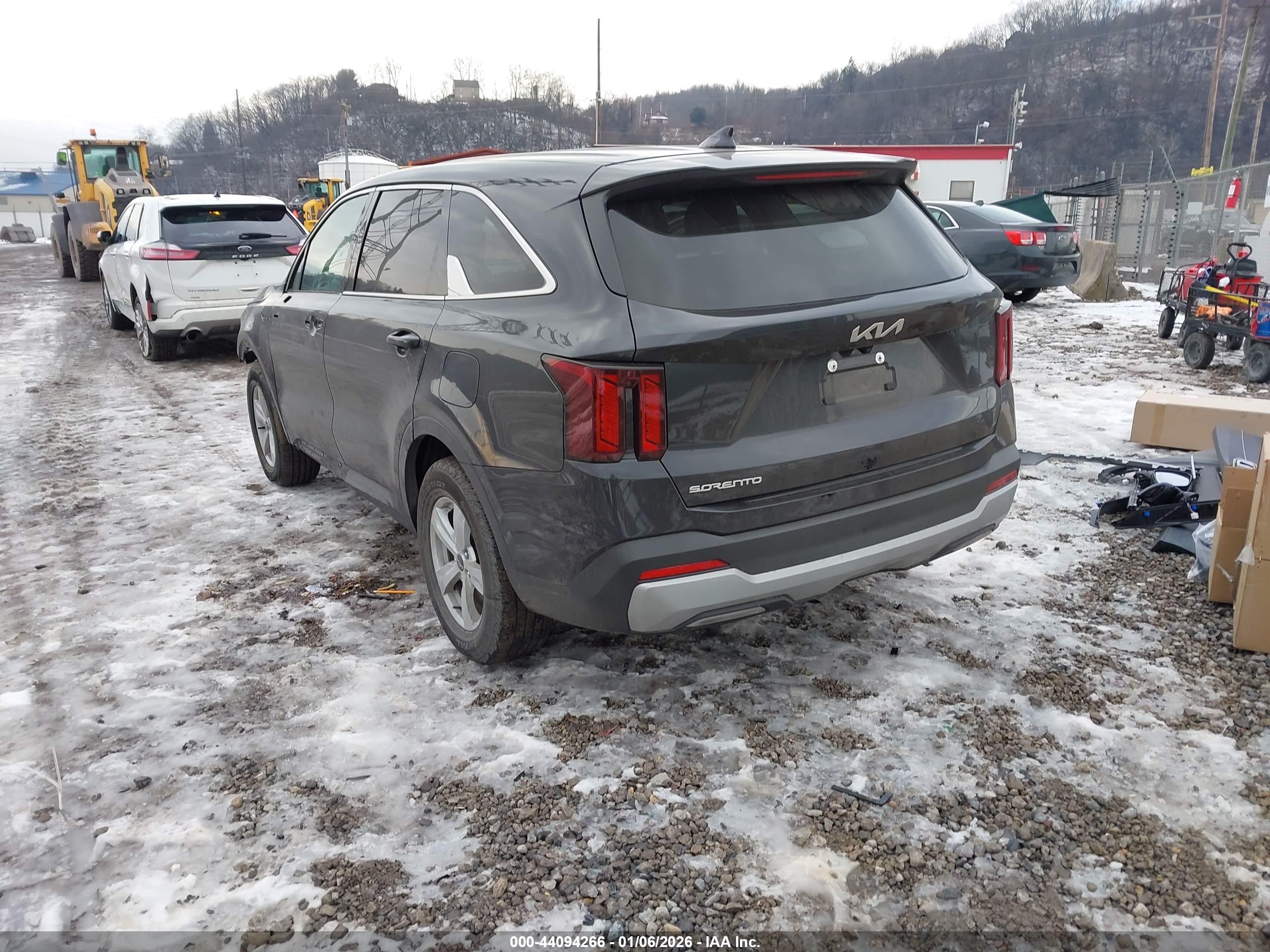 KIA SORENTO image 3