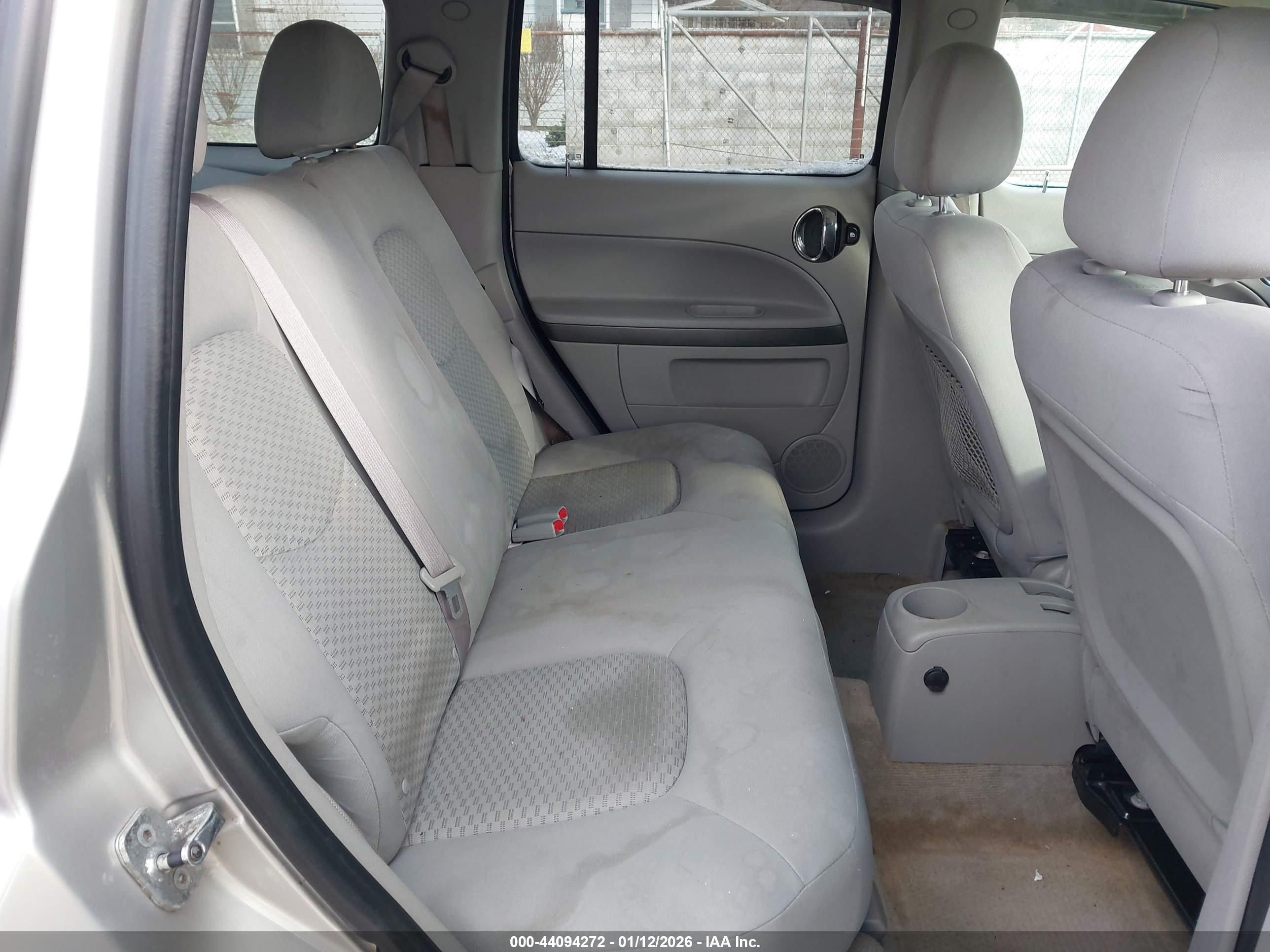 CHEVROLET HHR image 8