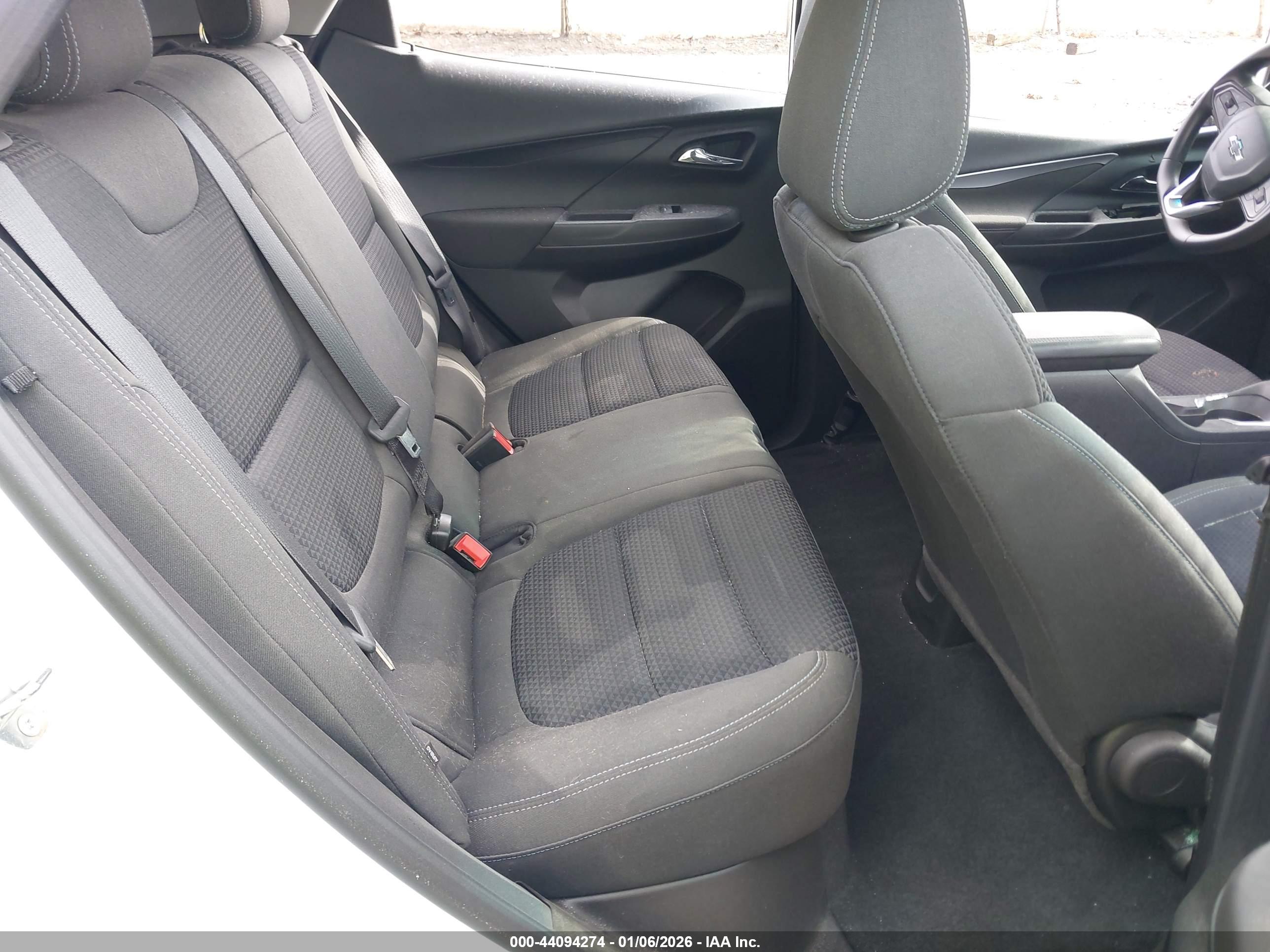 CHEVROLET BOLT image 8