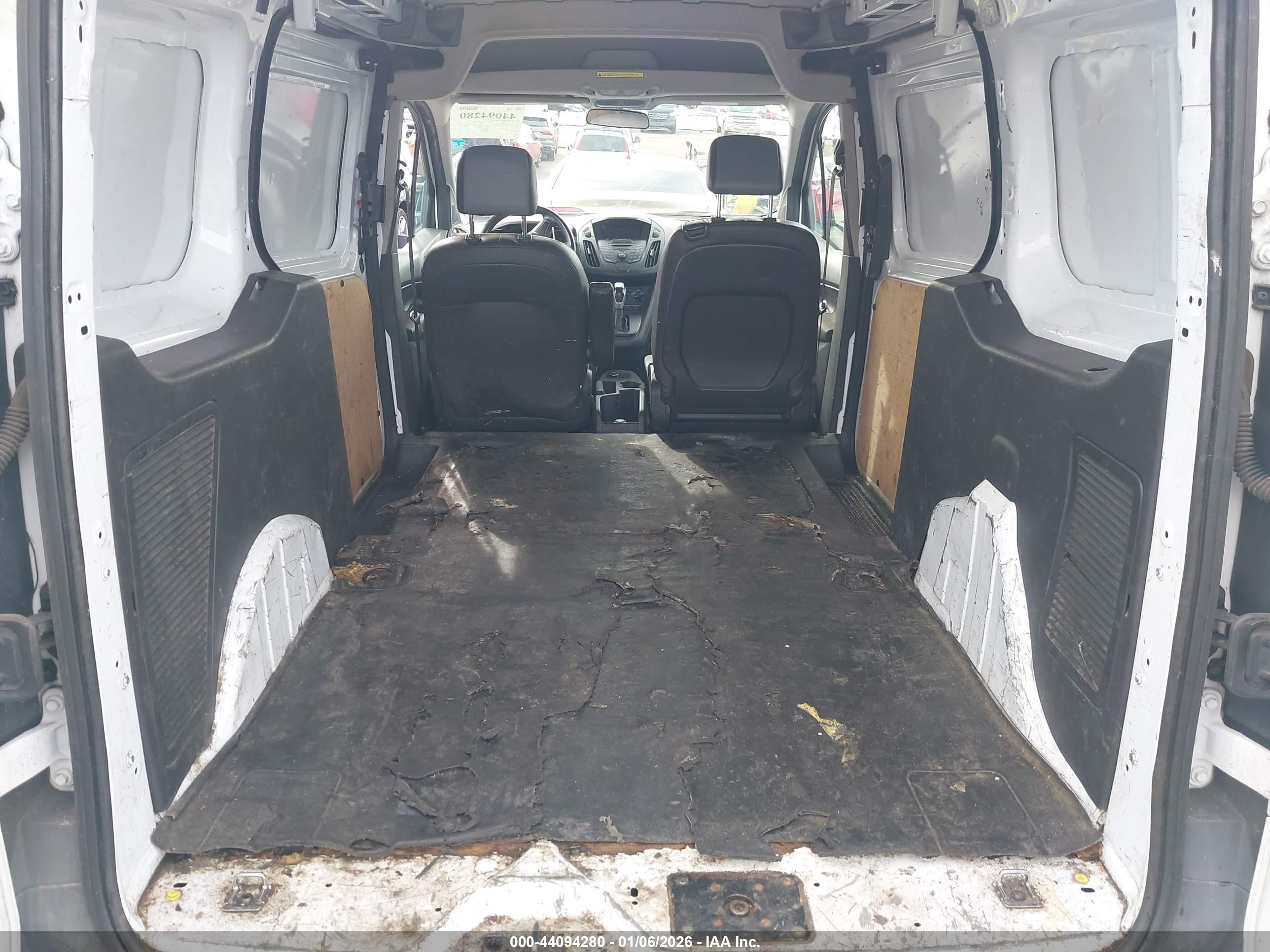 FORD TRANSIT image 8