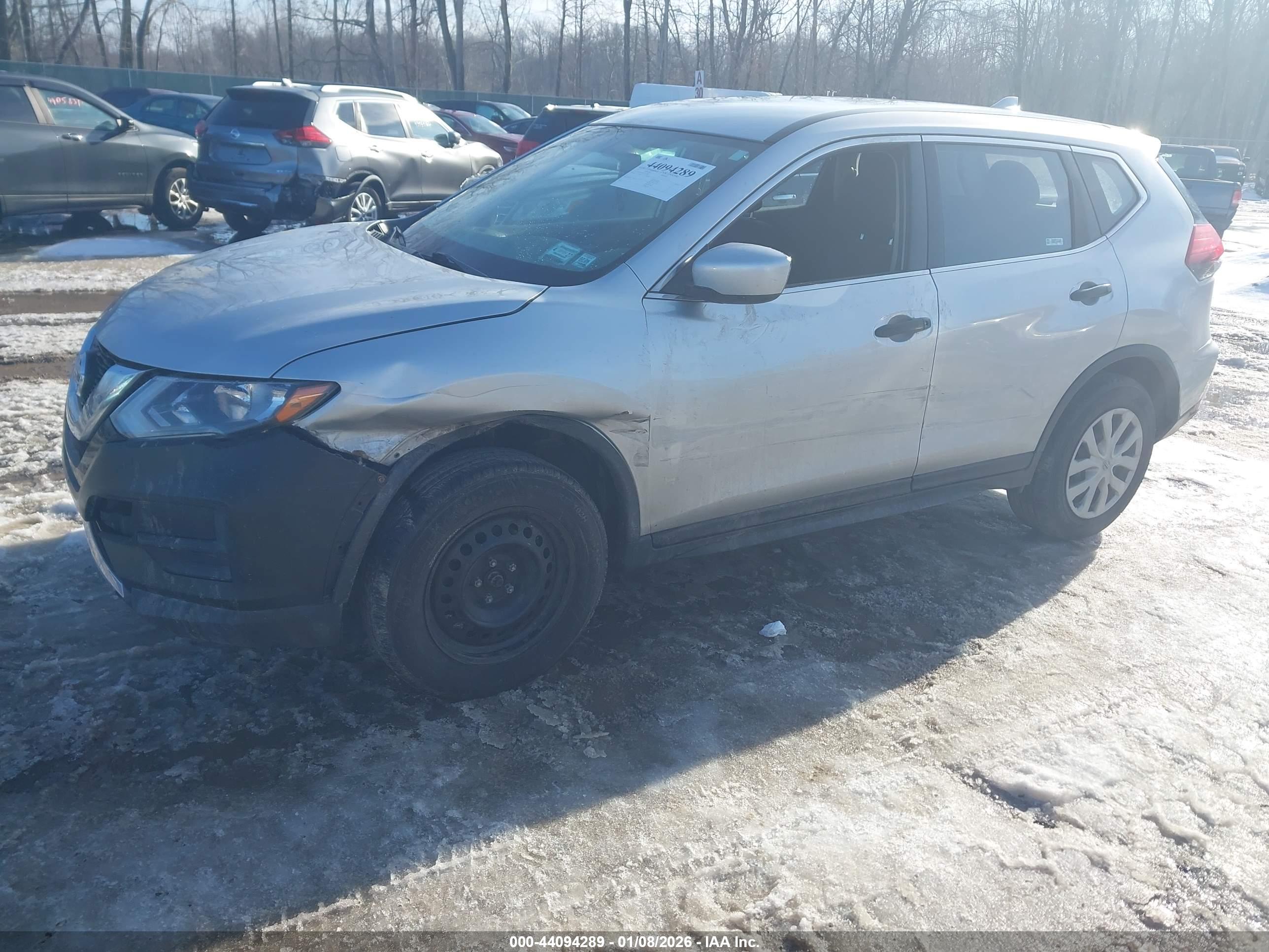 NISSAN ROGUE image 2